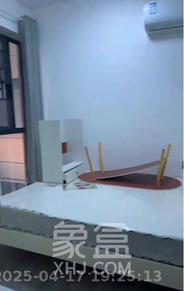 鸿运佳苑  3室2厅2卫   2400.00元/月室内图