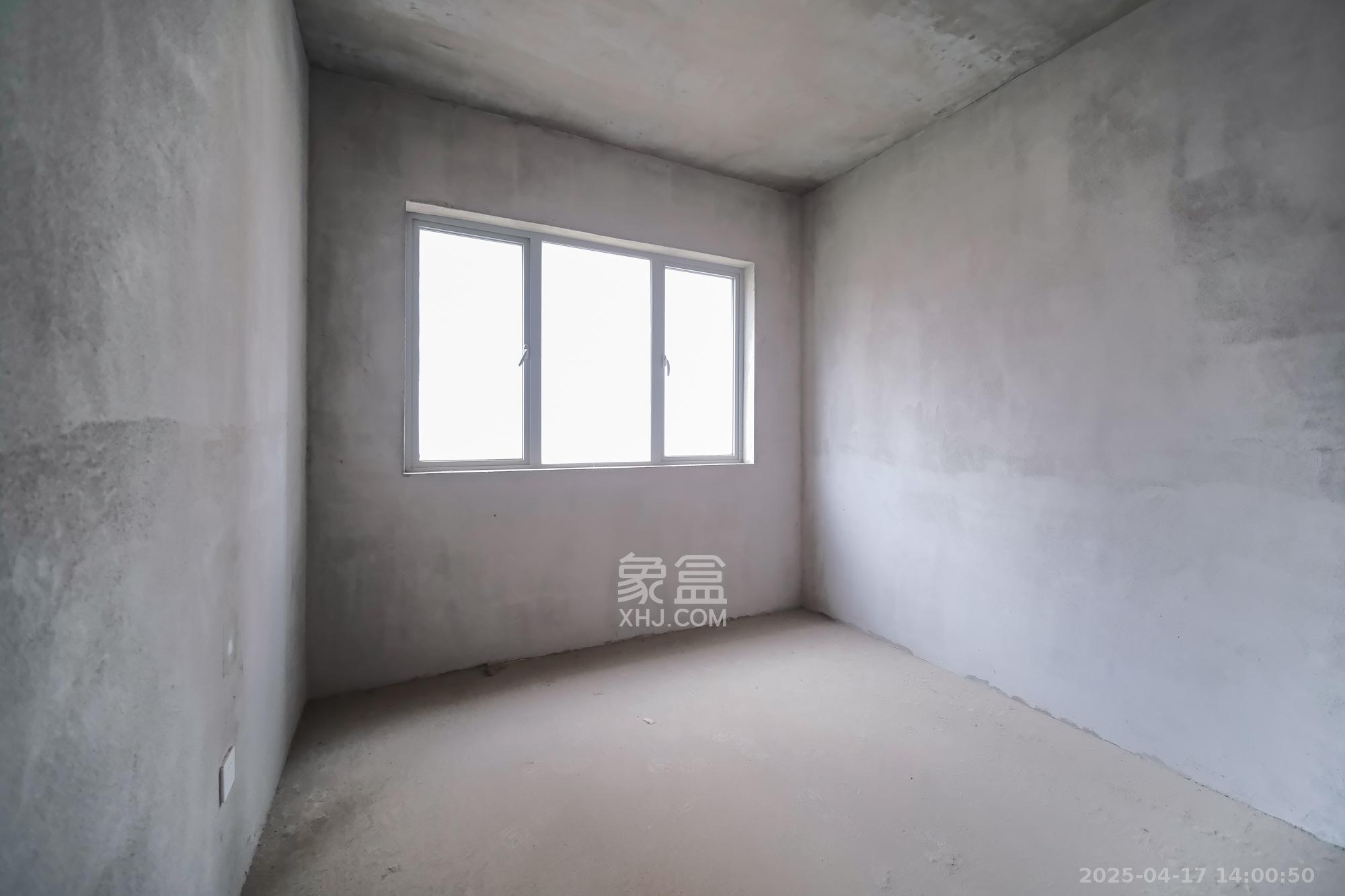 湖湘奥林匹克花园 3室2厅1卫 57.0万 湖湘奥林匹克花园 3室2厅1卫 57.0万卧室