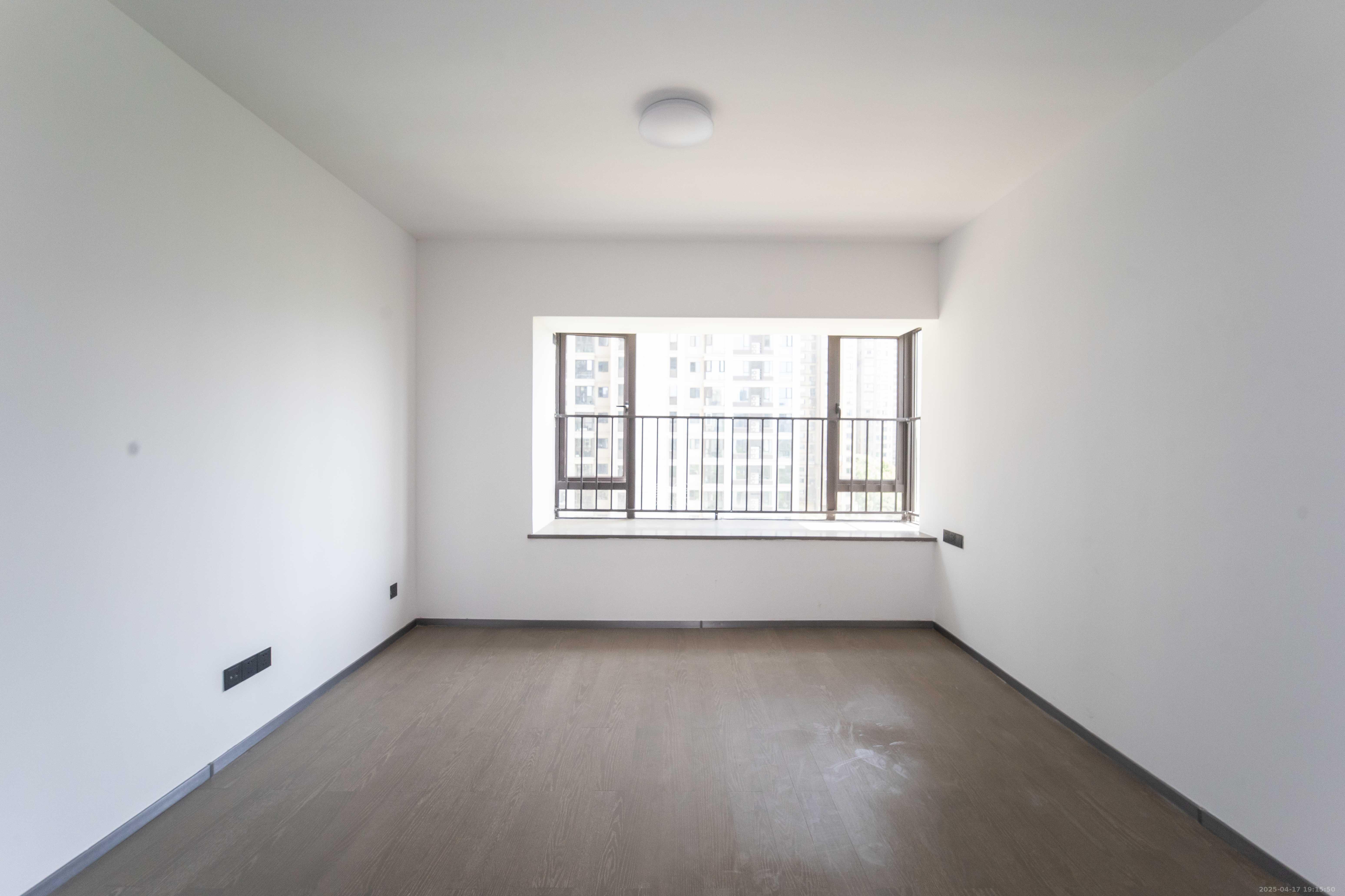 德奥悦东方 4室2厅2卫 228.0万 德奥悦东方 4室2厅2卫 228.0万卧室