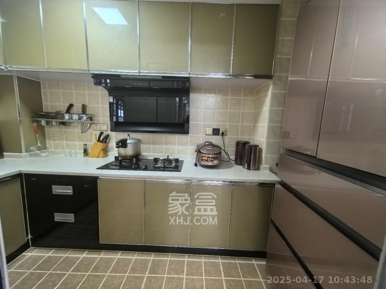 梅溪湖合能璞丽 3室2厅2卫 2400.0元/月 梅溪湖合能璞丽 3室2厅2卫 2400.0元/月室内图