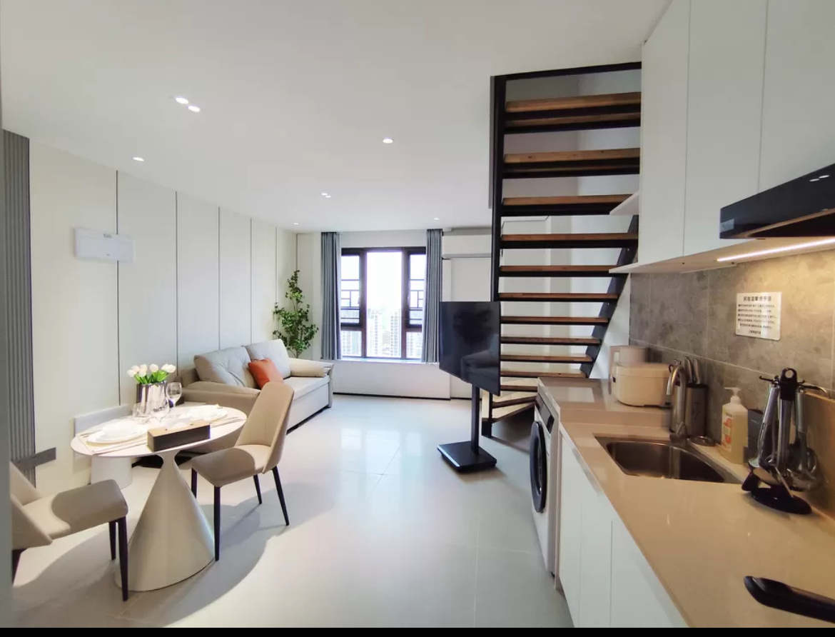 海航豪庭南苑  1室2厅2卫    3500.0元/月 海航豪庭南苑  1室2厅2卫    3500.0元/月室内图