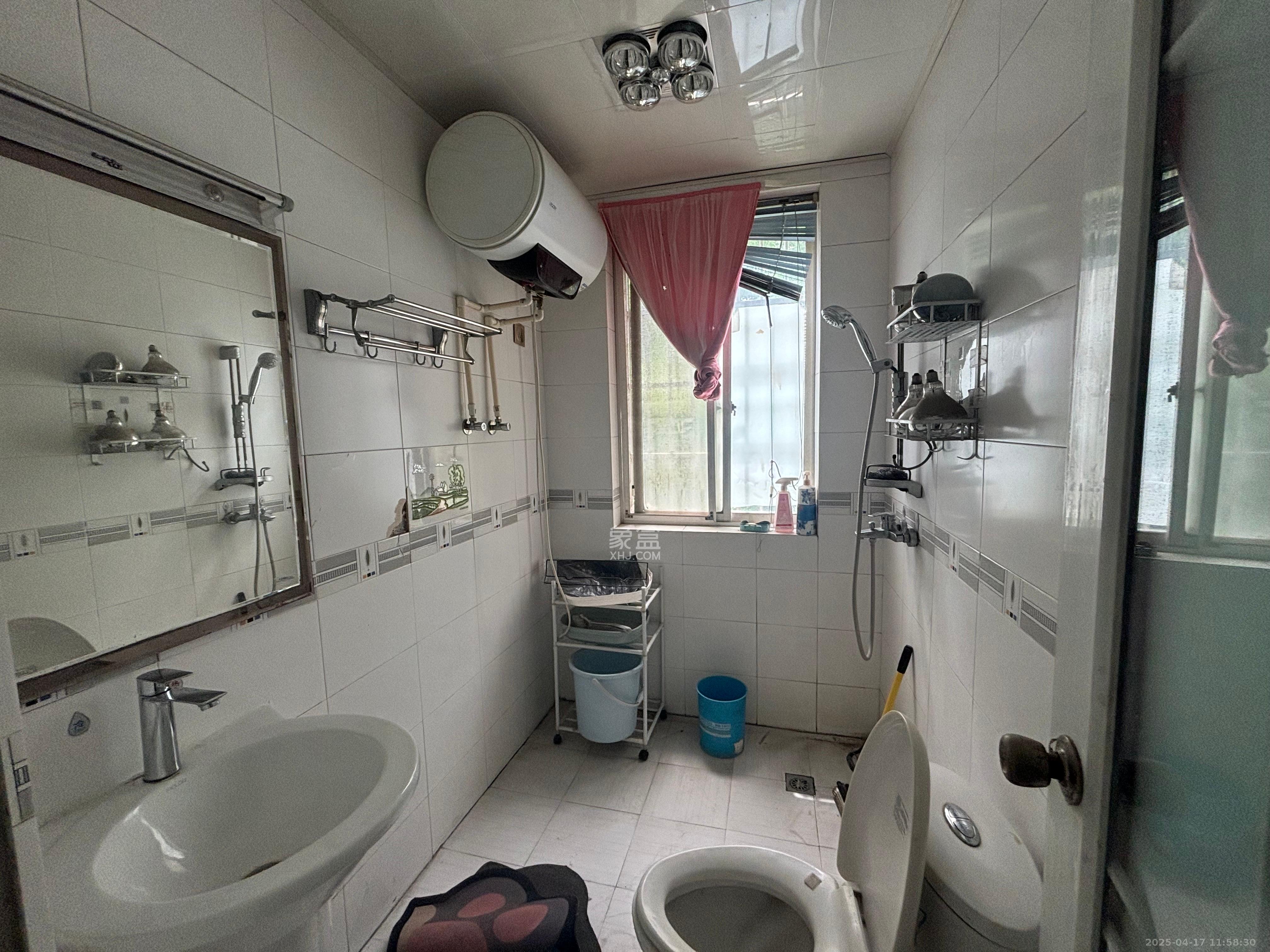 都市春天  1室1厅1卫    1100.0元/月 都市春天  1室1厅1卫    1100.0元/月室内图