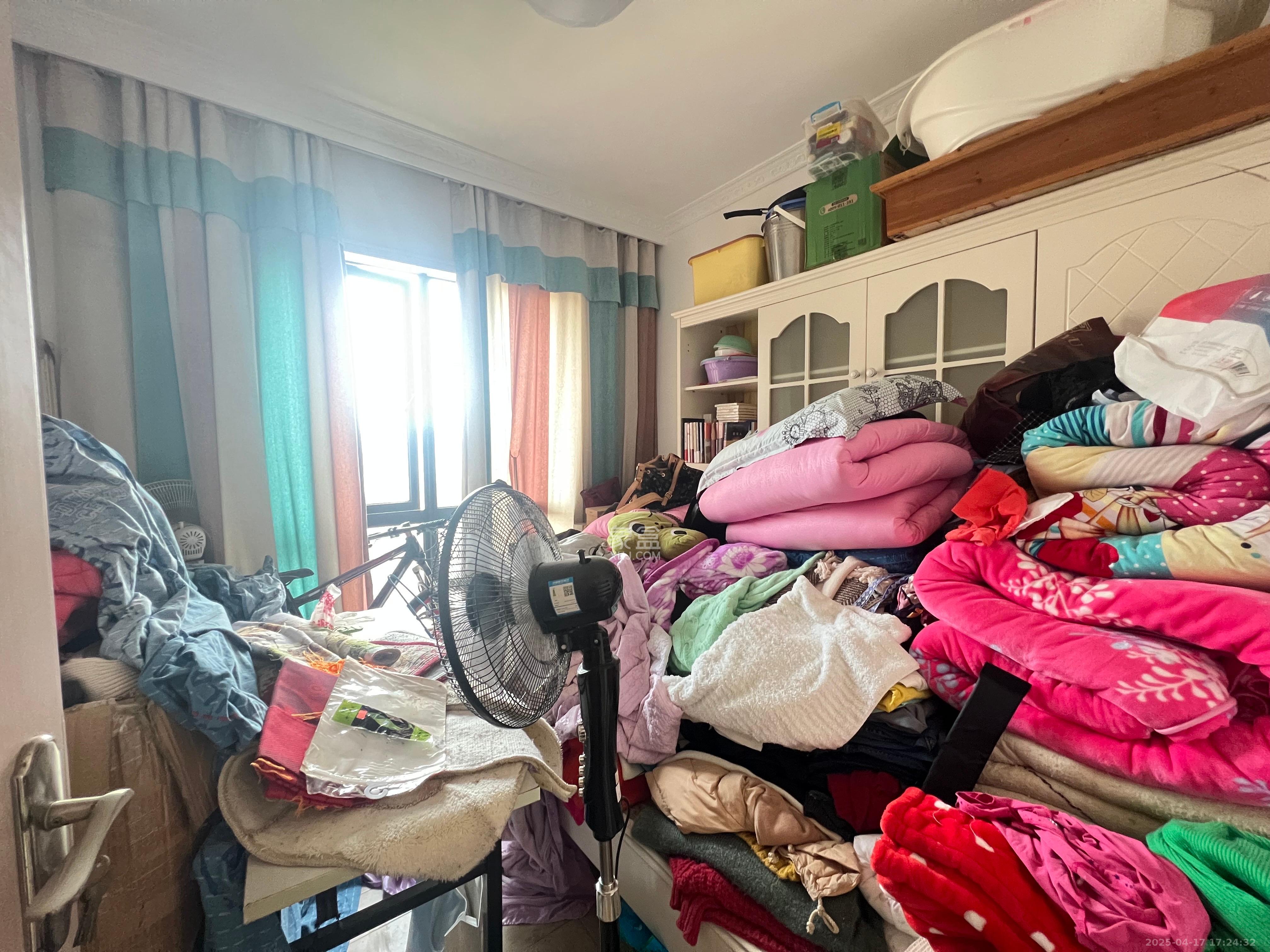 达美D6区  3室2厅1卫   3000.00元/月室内图