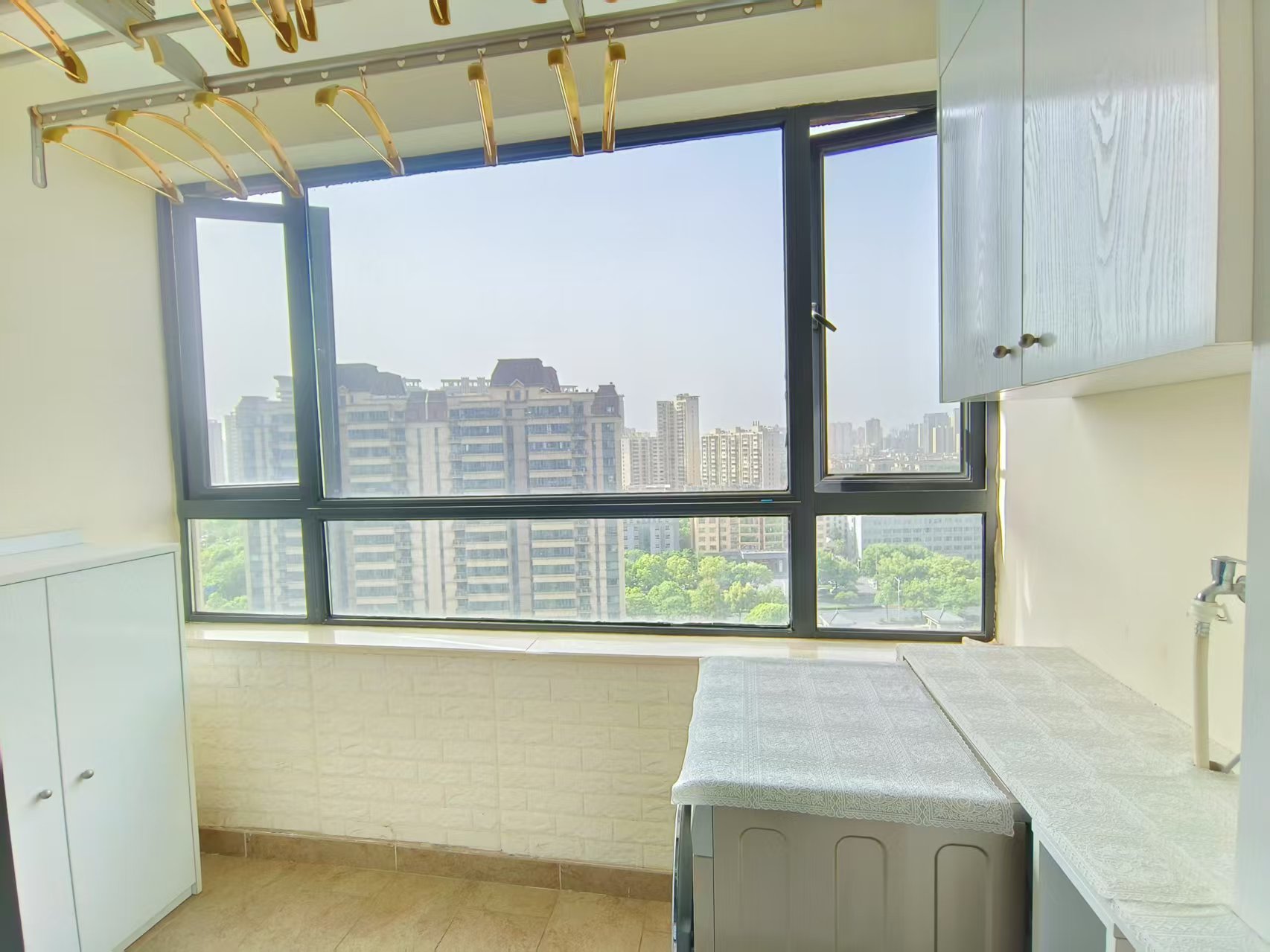 恒大华府 3室2厅1卫 1500.0元/月 恒大华府 3室2厅1卫 1500.0元/月室内图