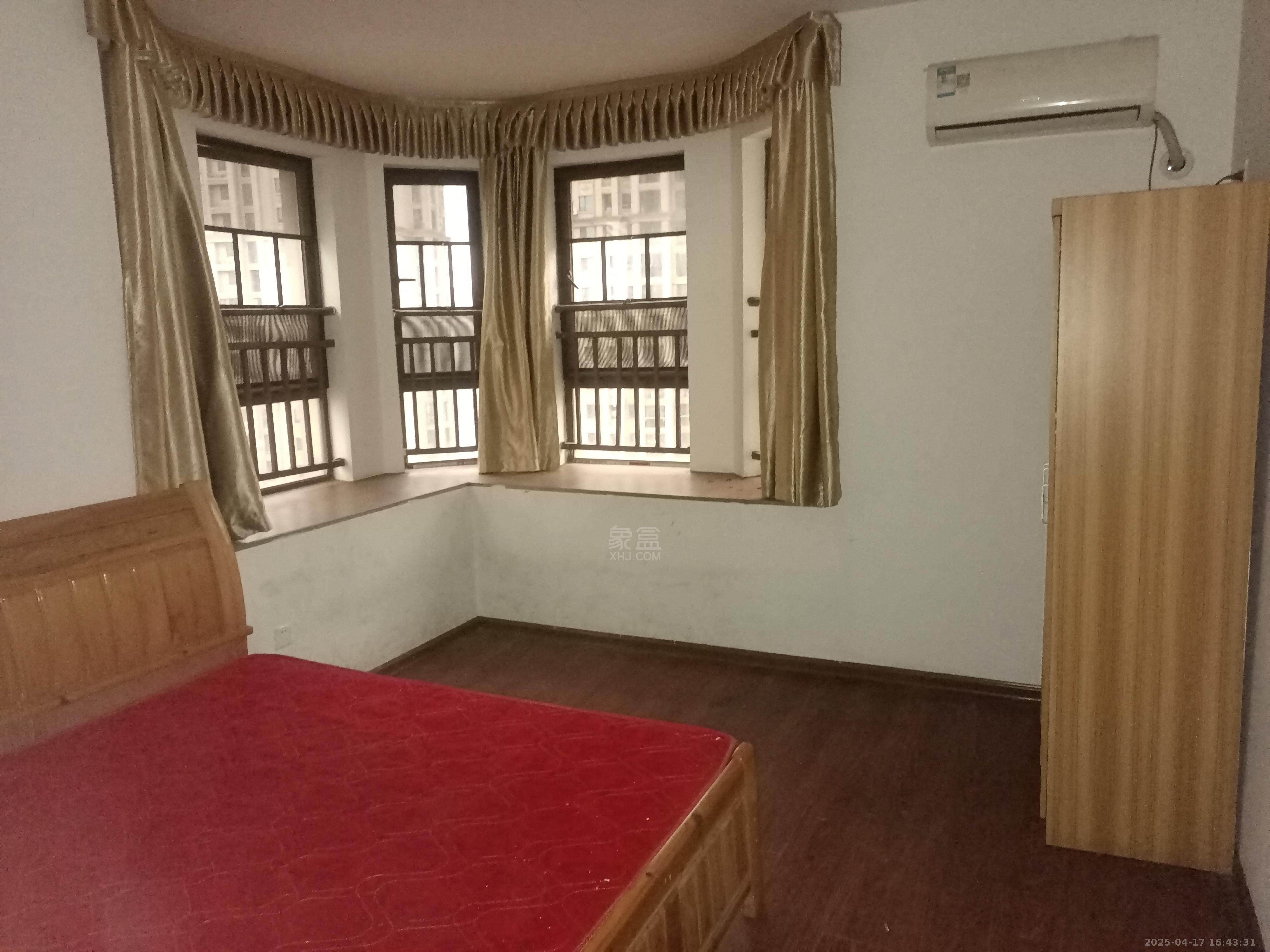 中欧昆仑首府 3室2厅2卫 1500.0元/月 中欧昆仑首府 3室2厅2卫 1500.0元/月室内图