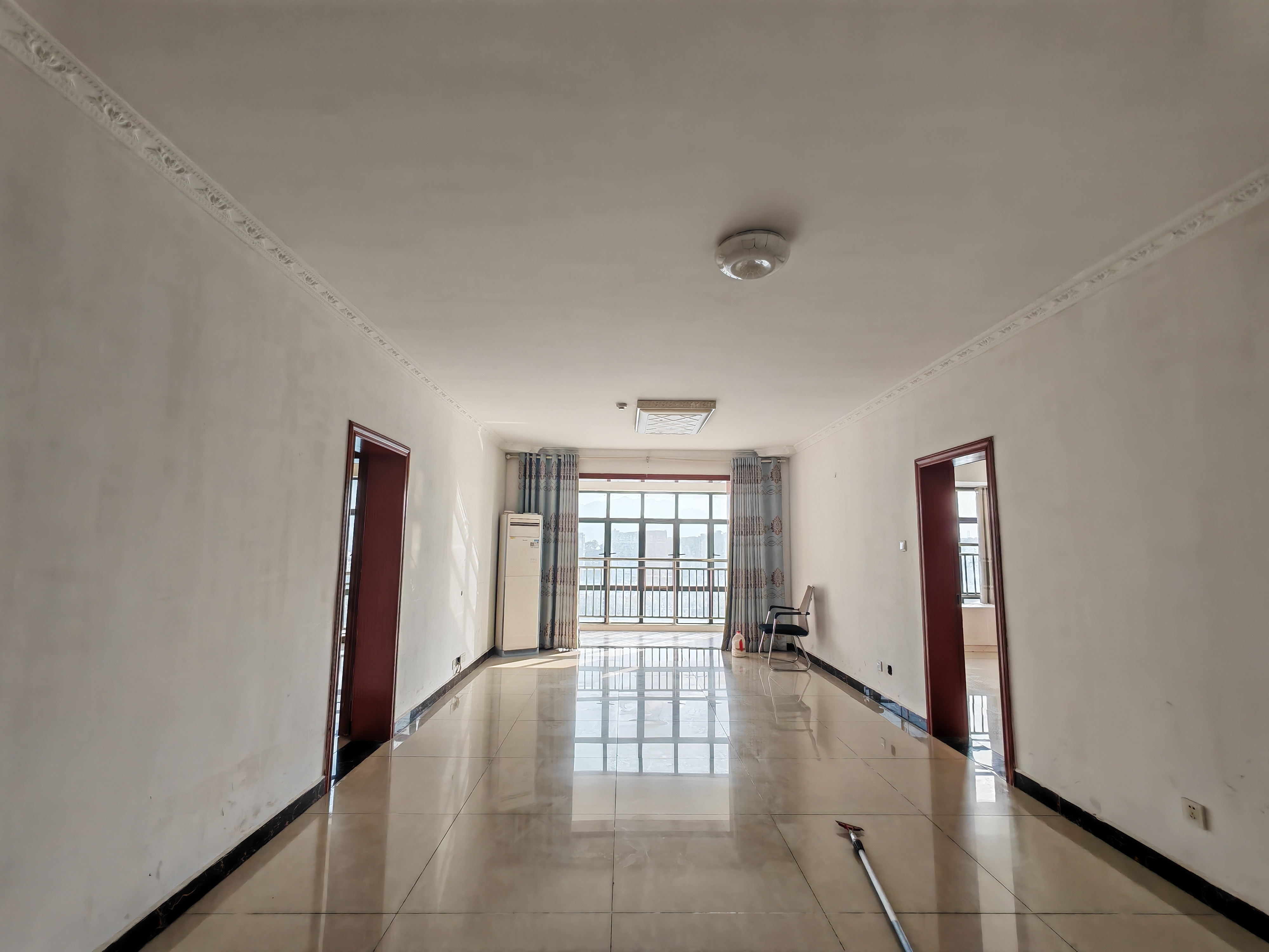 南门口安置小区一期 3室2厅2卫 1900.0元/月 南门口安置小区一期 3室2厅2卫 1900.0元/月室内图