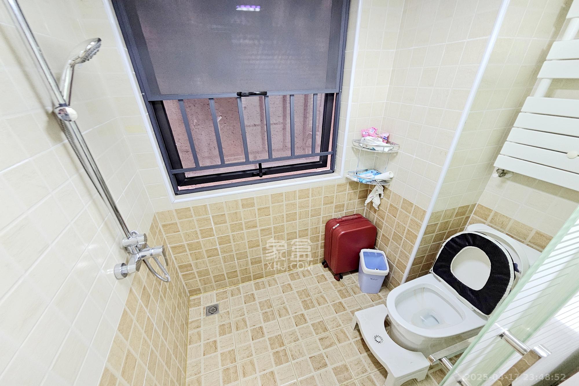 明昇壹城(明昇时代广场)一期  4室2厅1卫    228.0万 明昇壹城(明昇时代广场)一期  4室2厅1卫    228.0万卫生间