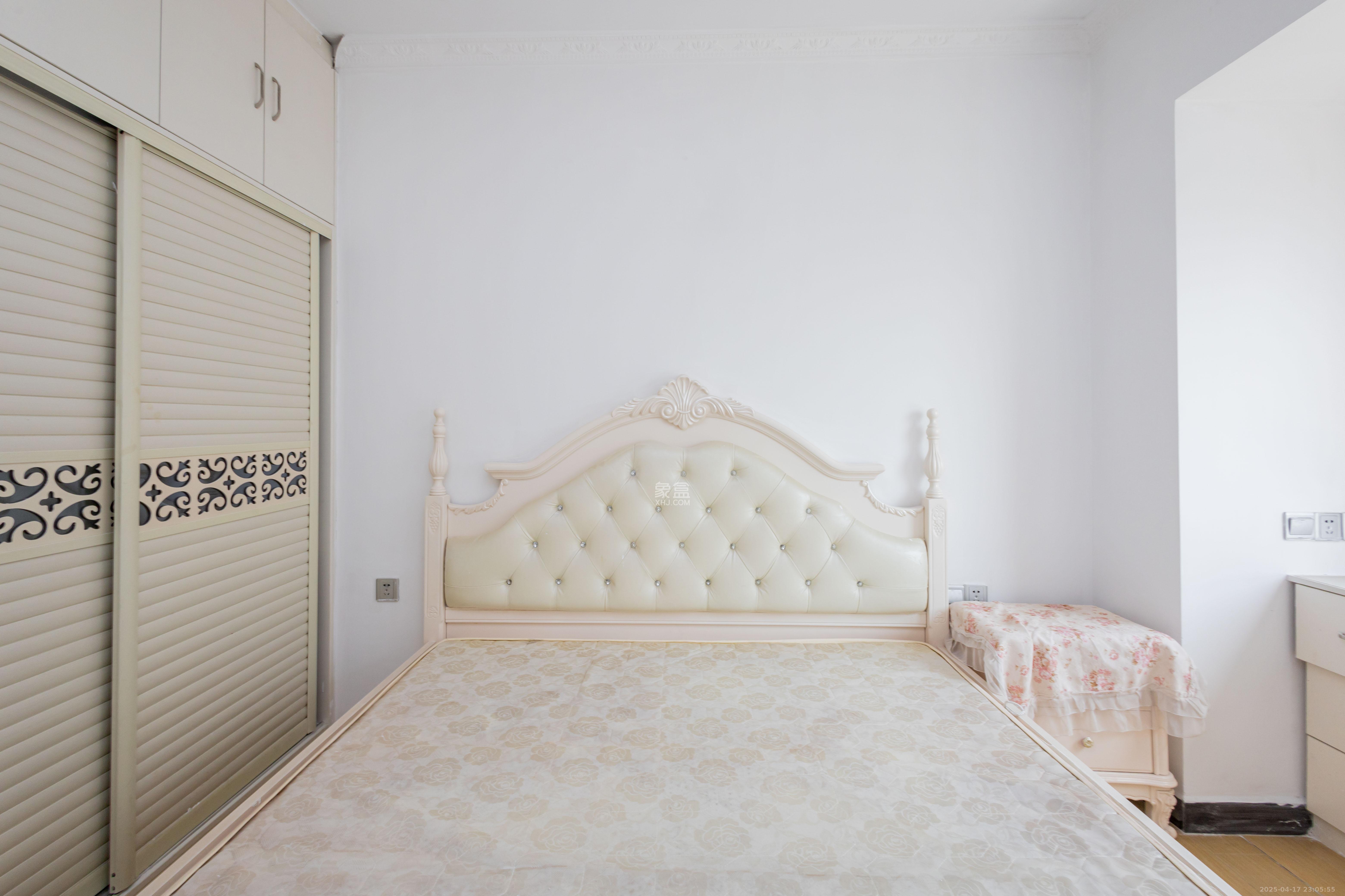 旭辉华庭  2室2厅1卫    42.8万 旭辉华庭  2室2厅1卫    42.8万卧室