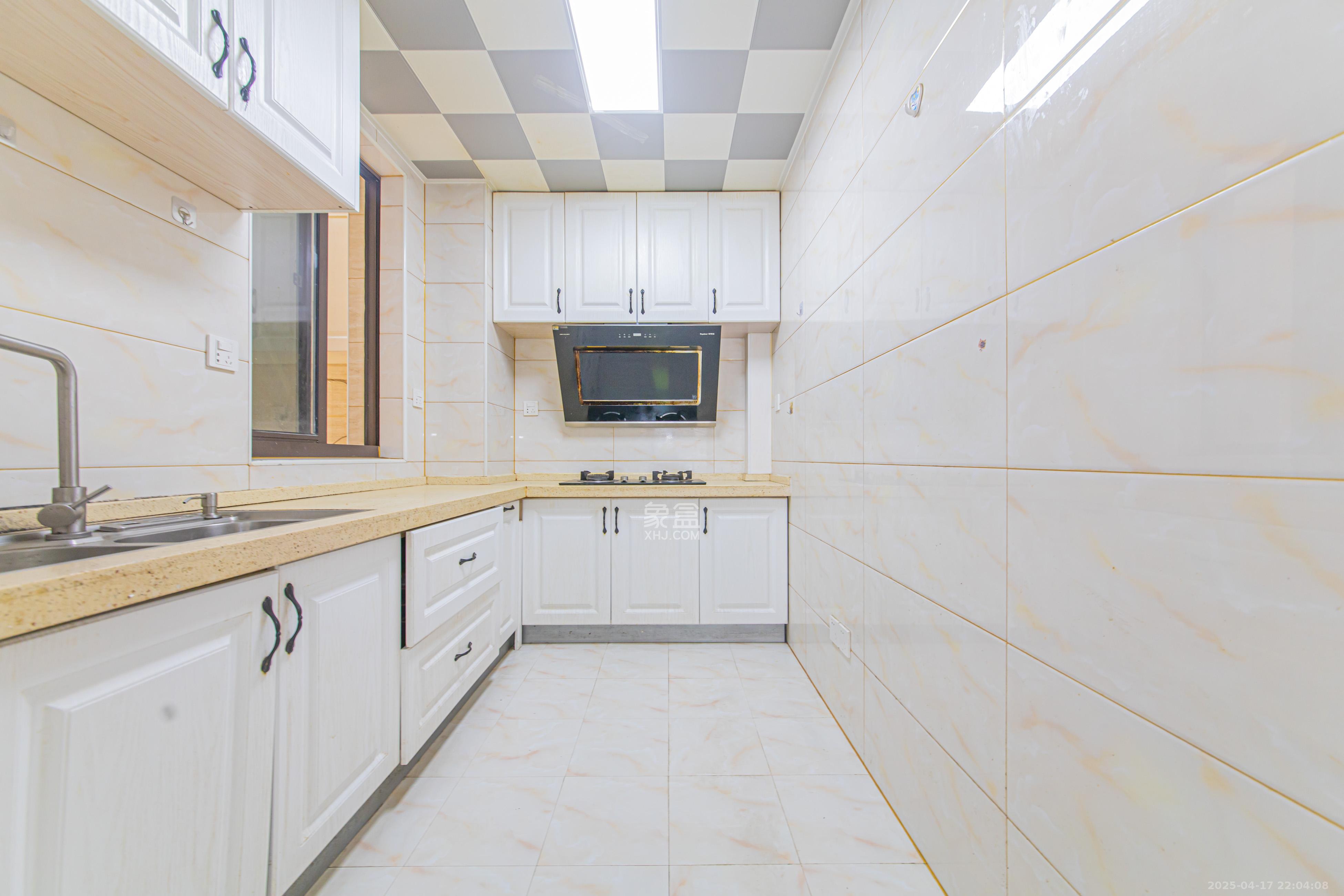 鑫远悦城(鑫远悦时代) 3室2厅1卫 88.5万 鑫远悦城(鑫远悦时代) 3室2厅1卫 88.5万厨房