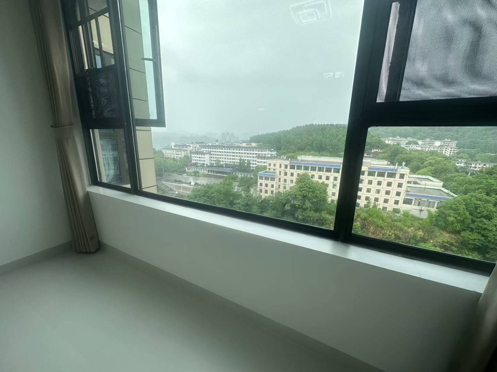 唯独逸臣公园  1室0厅0卫   1400.00元/月室内图