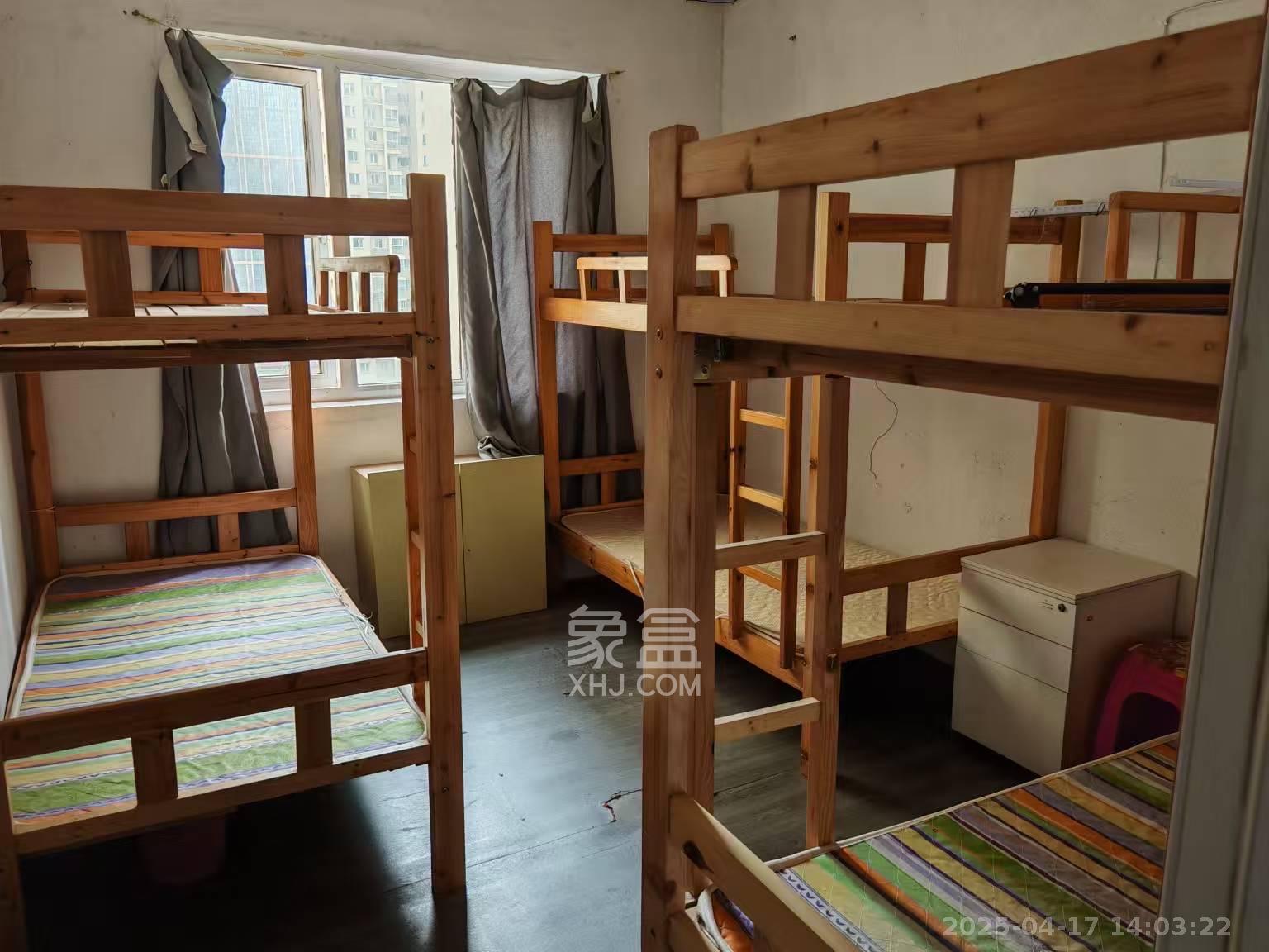 MOMA当代广场  4室2厅2卫    1300.0元/月 MOMA当代广场  4室2厅2卫    1300.0元/月室内图