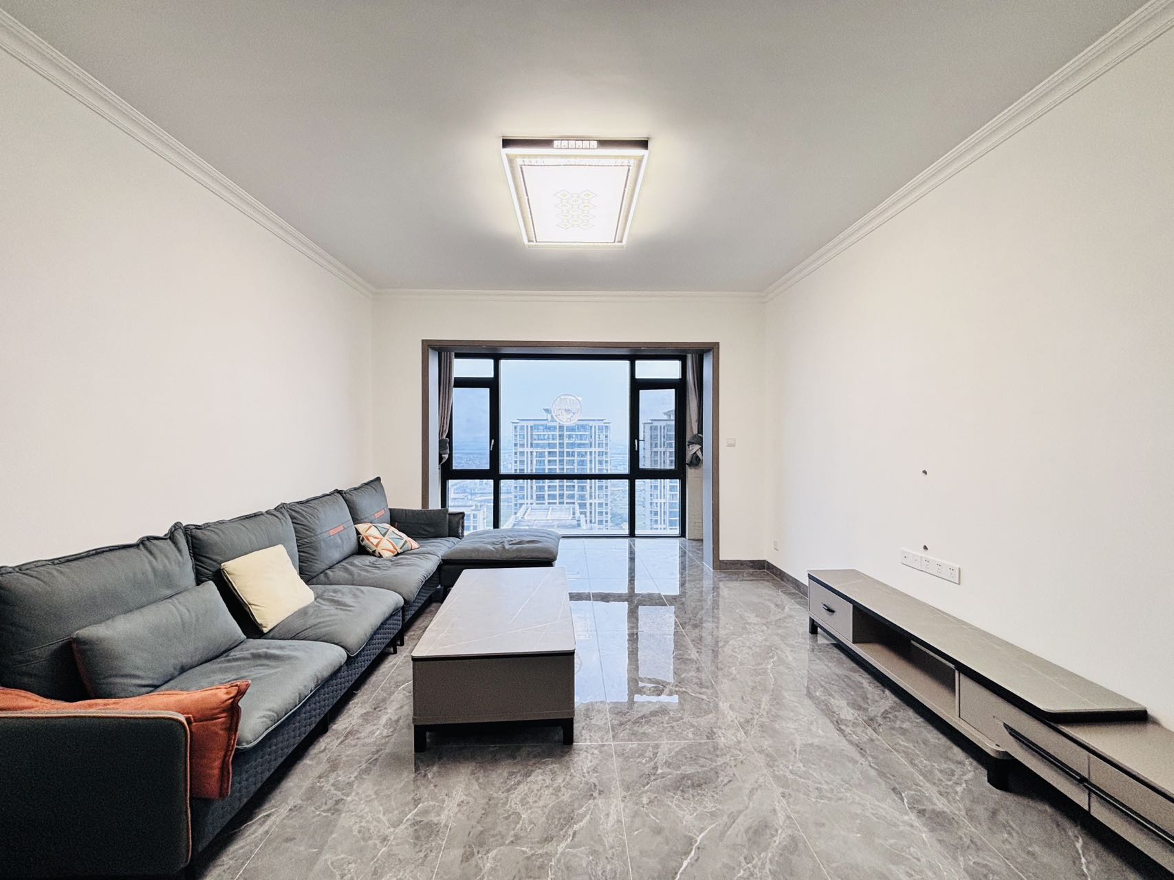 五源河公寓D区 3室2厅2卫 170.0万 五源河公寓D区 3室2厅2卫 170.0万室内图