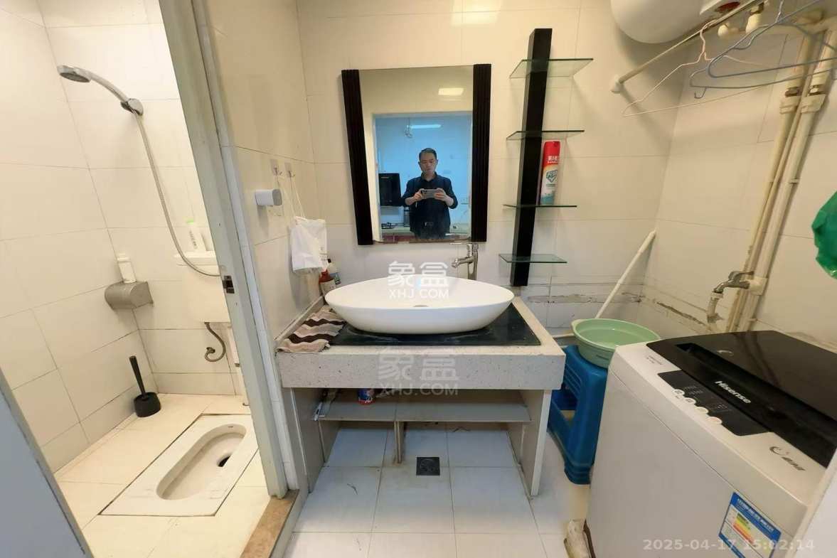 慈善大厦  1室1厅1卫    1100.0元/月 慈善大厦  1室1厅1卫    1100.0元/月室内图