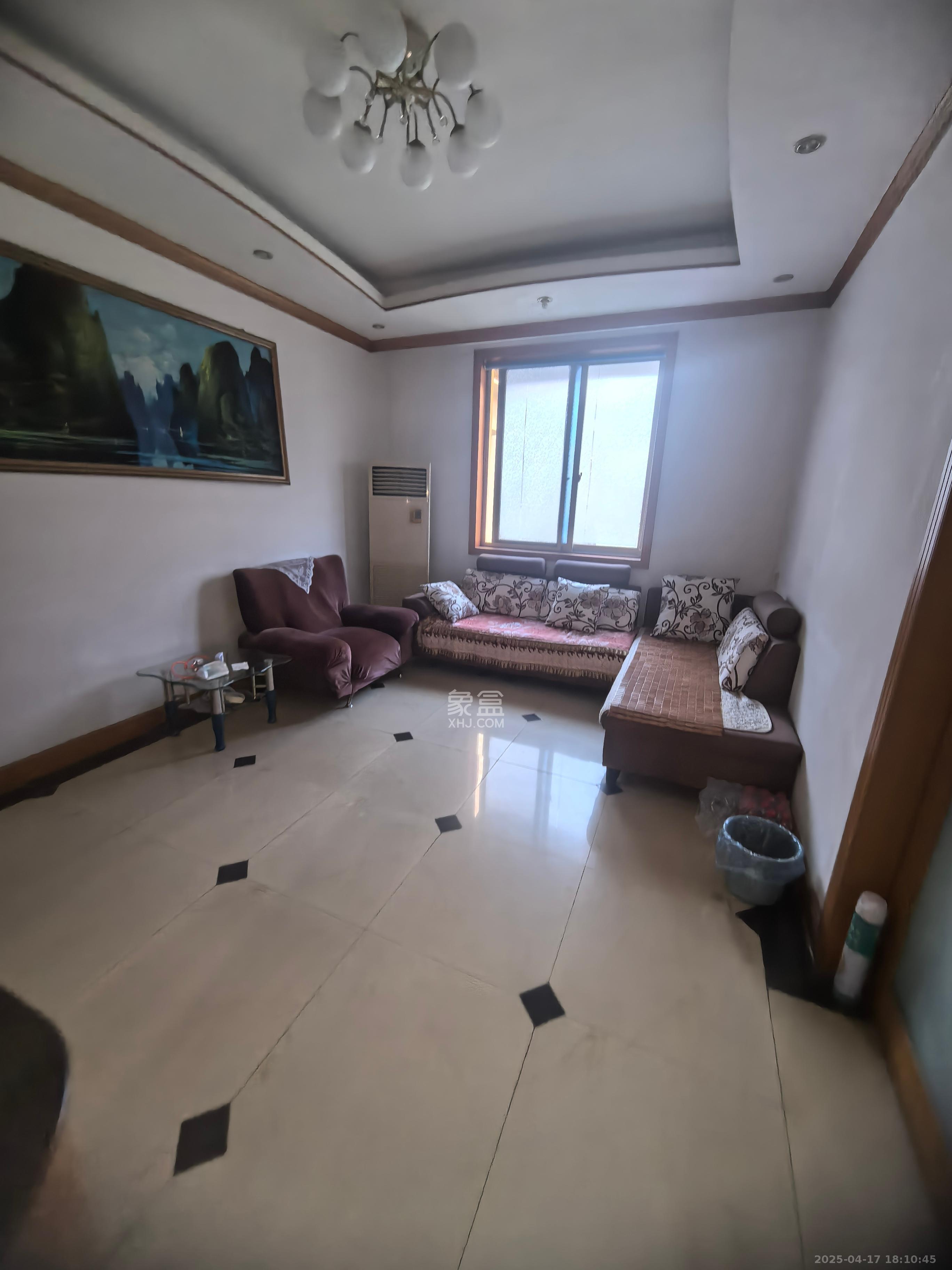 公用事业管理局宿舍  2室2厅1卫    2000.0元/月 公用事业管理局宿舍  2室2厅1卫    2000.0元/月室内图