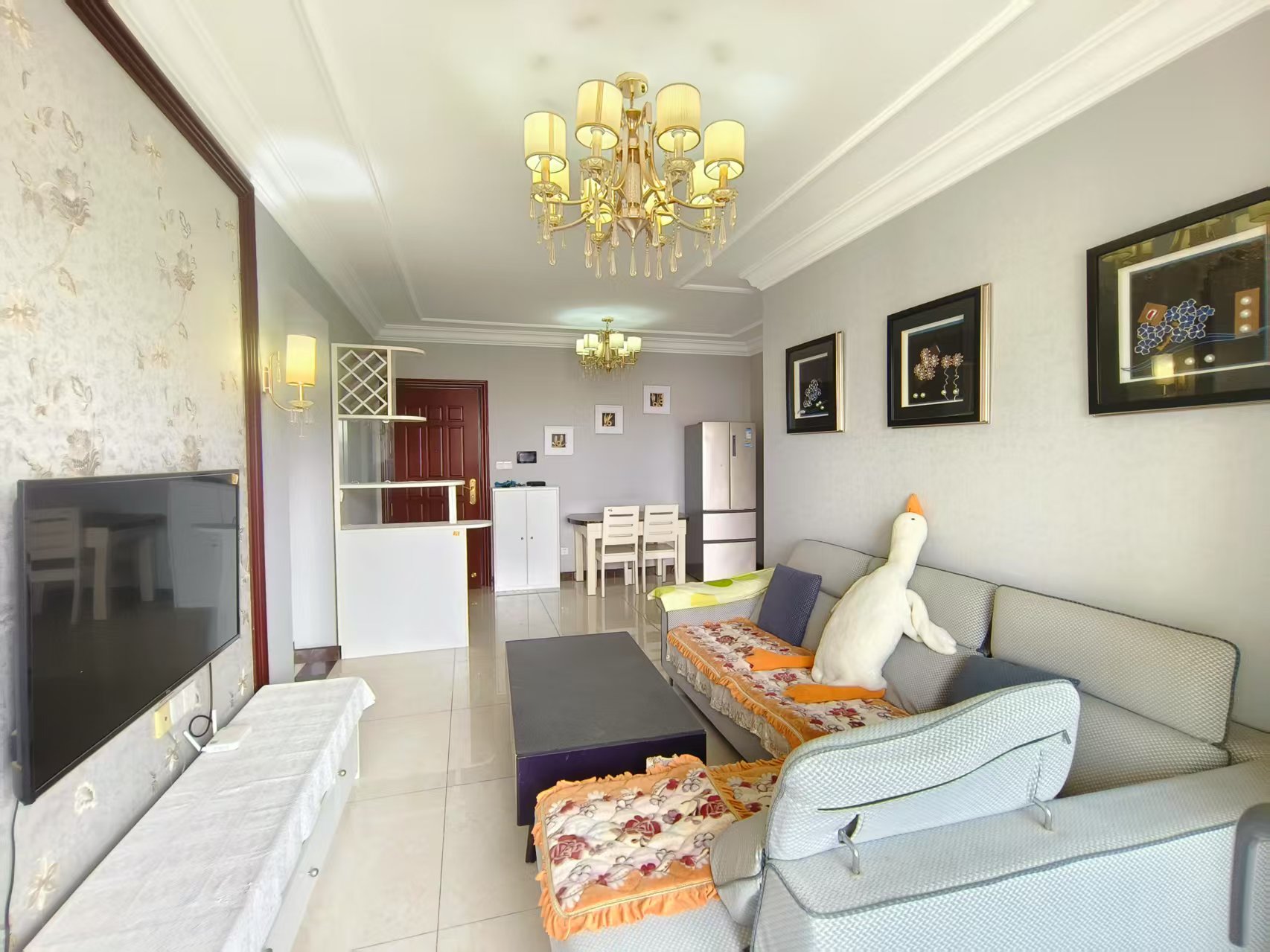 恒大华府 3室2厅1卫 1500.0元/月 恒大华府 3室2厅1卫 1500.0元/月室内图