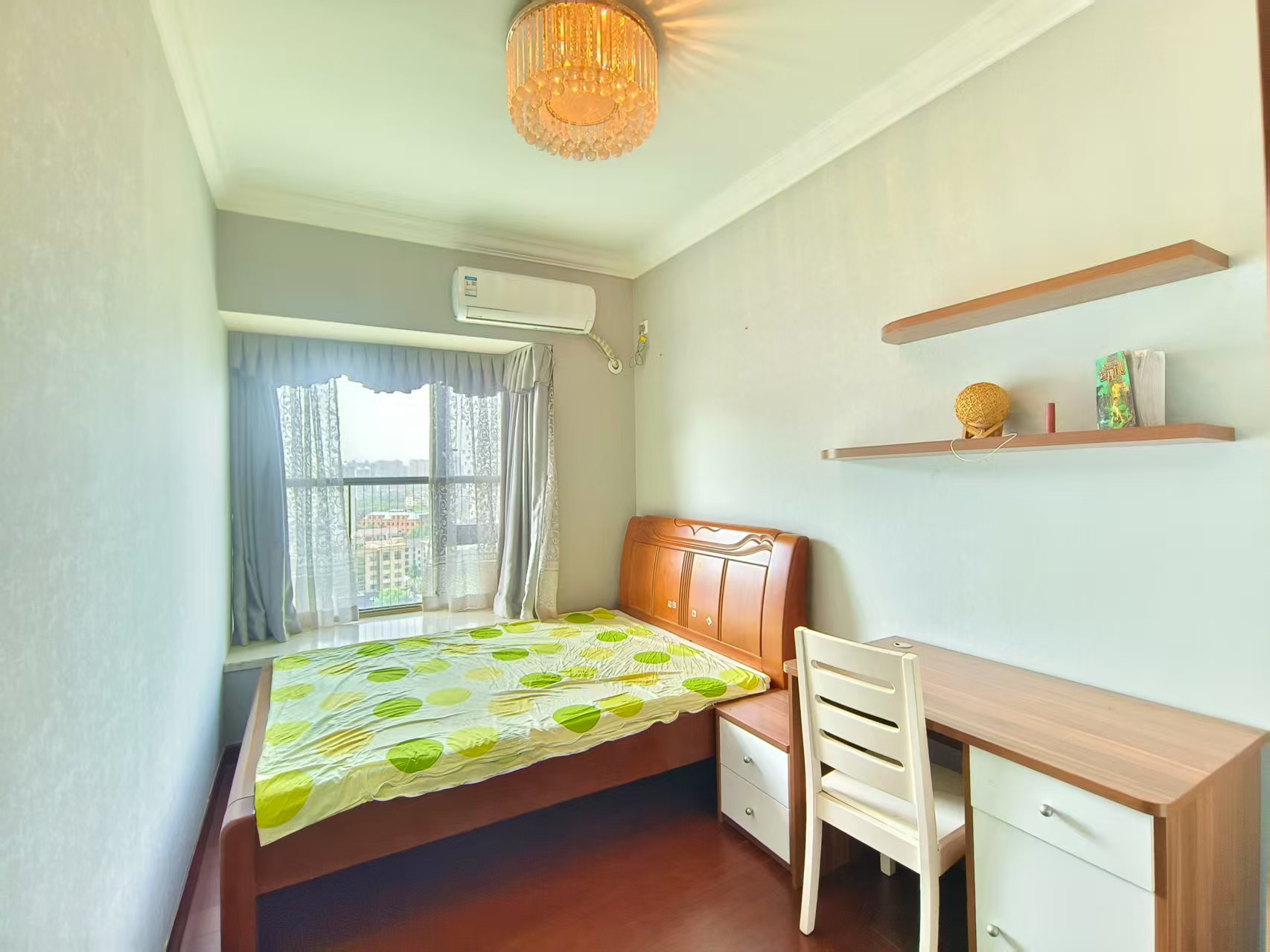 恒大华府 3室2厅1卫 1500.0元/月 恒大华府 3室2厅1卫 1500.0元/月室内图