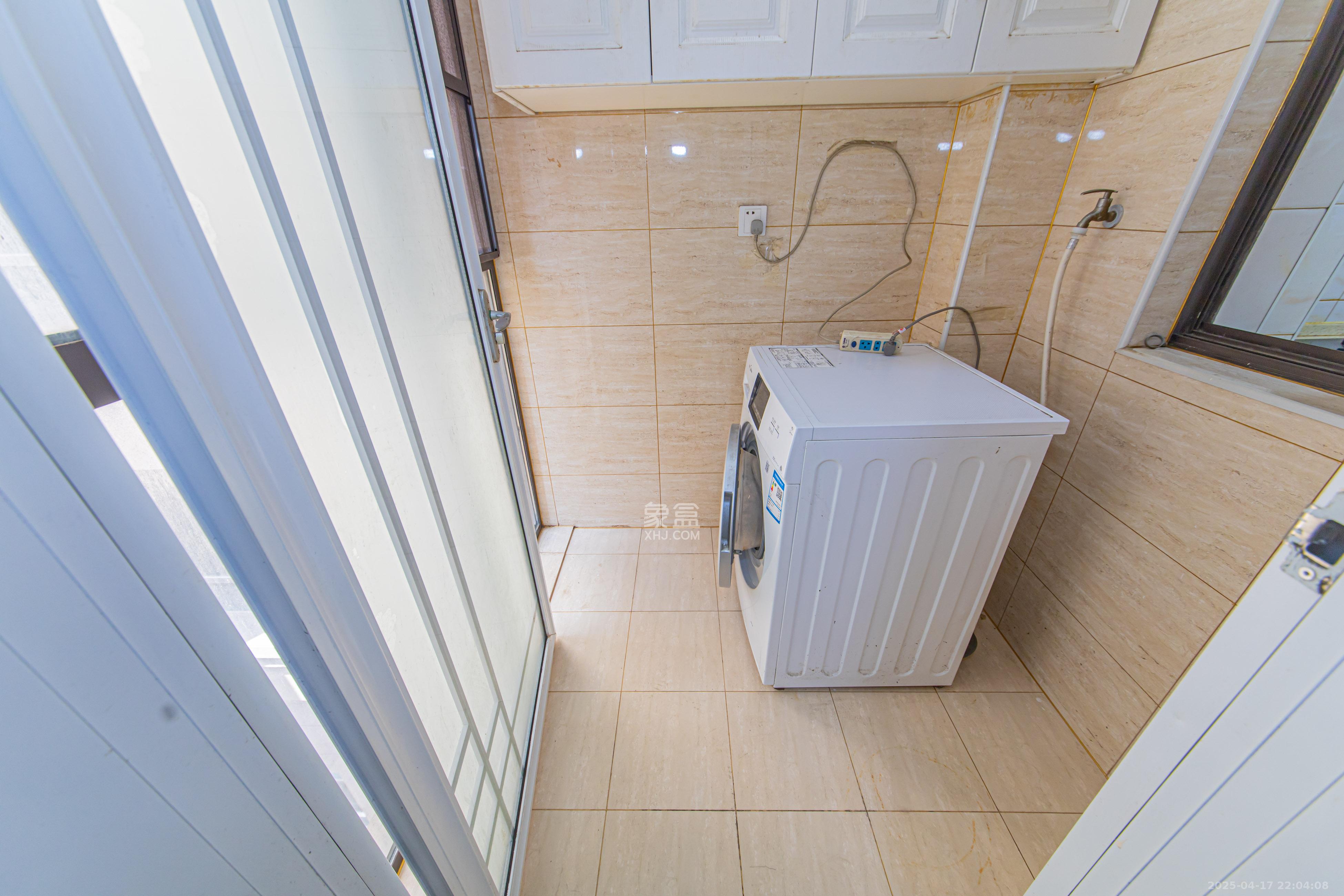 鑫远悦城(鑫远悦时代) 3室2厅1卫 88.5万 鑫远悦城(鑫远悦时代) 3室2厅1卫 88.5万卫生间