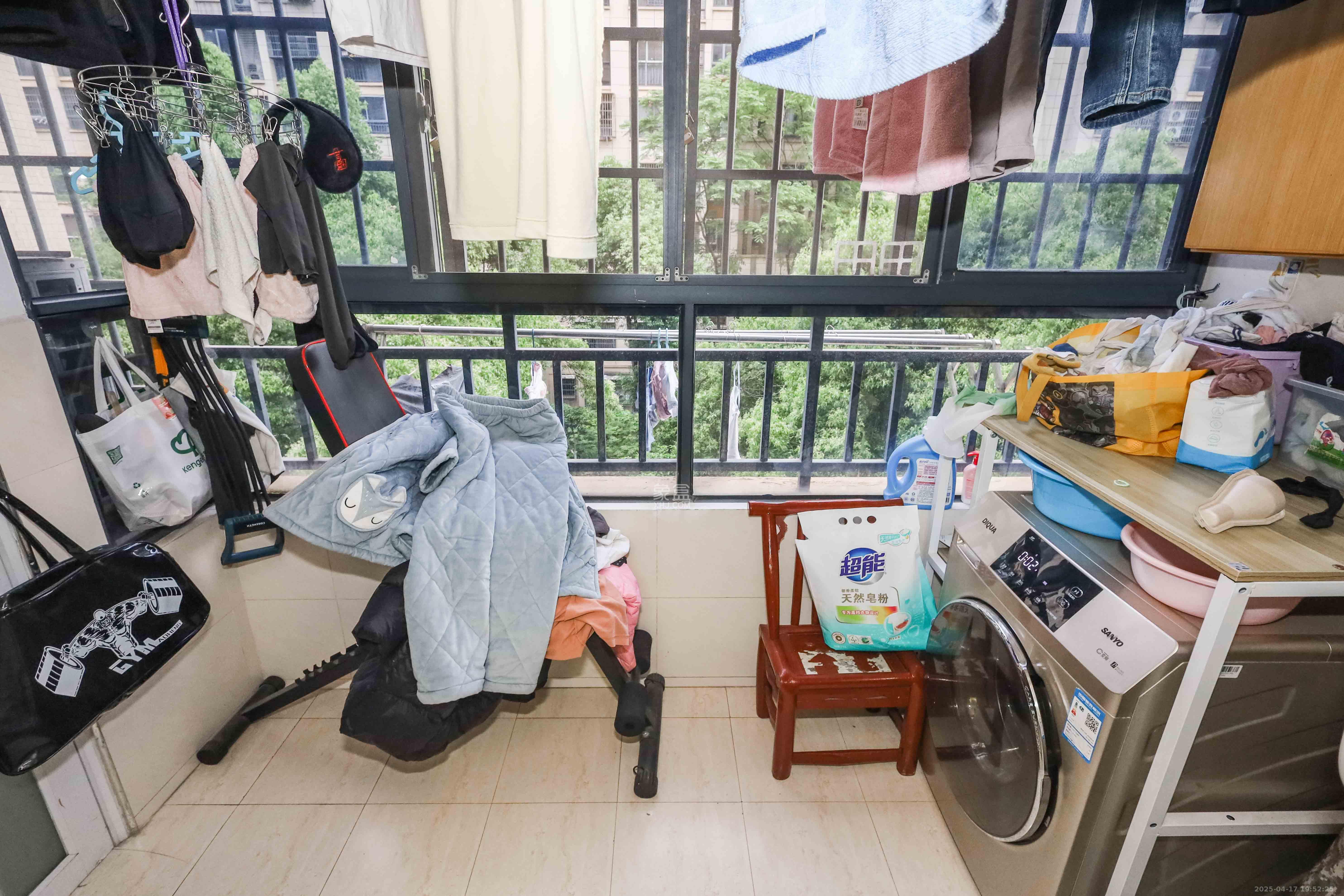 保利麓谷林语B区  3室2厅1卫   83.00万阳台