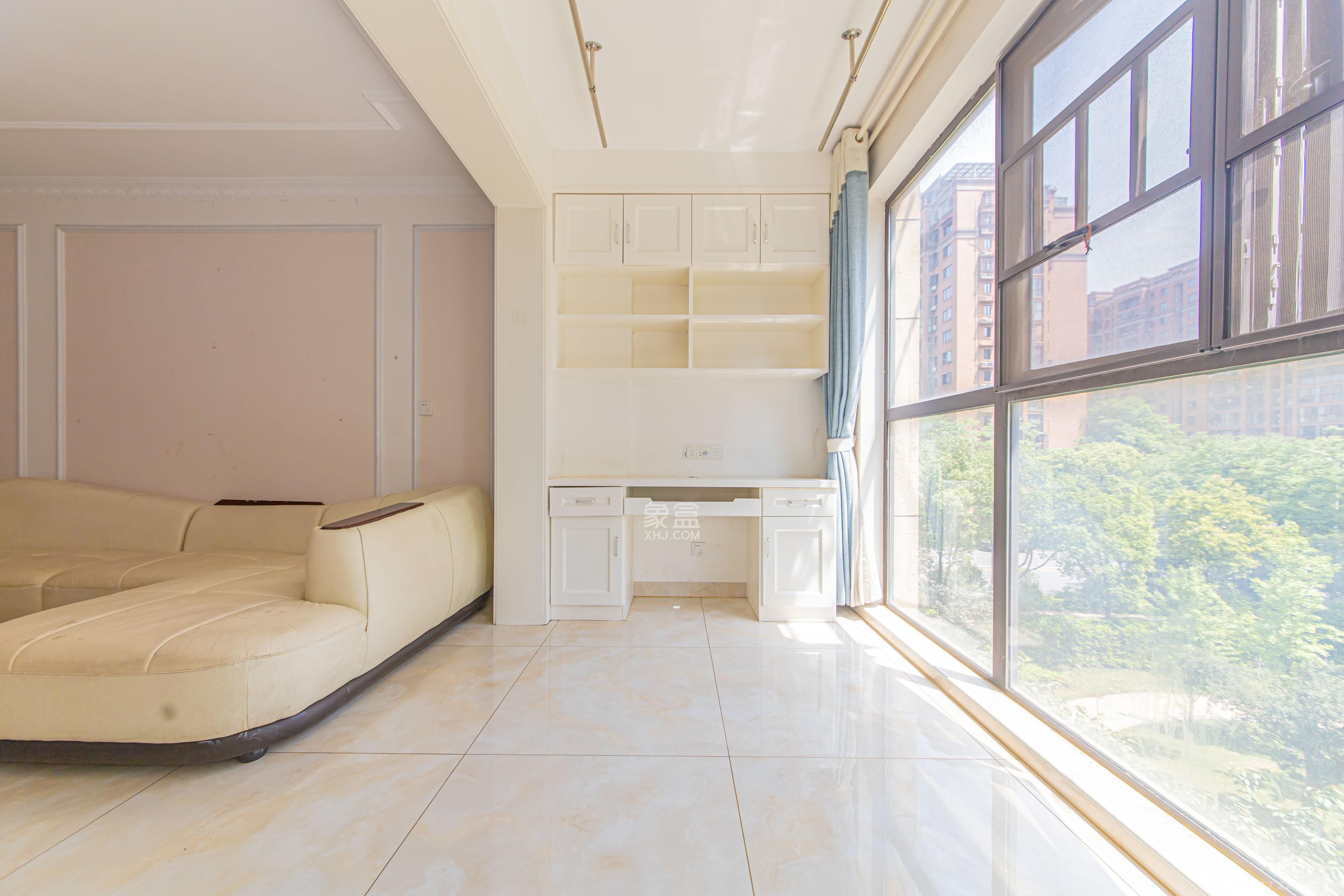 鑫远悦城(鑫远悦时代) 3室2厅1卫 88.5万 鑫远悦城(鑫远悦时代) 3室2厅1卫 88.5万阳台