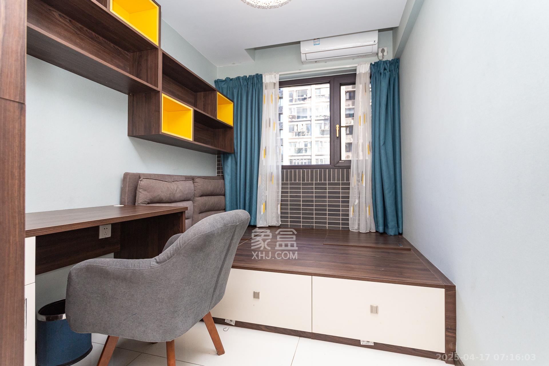 时代倾城五期 4室2厅2卫 99.0万 时代倾城五期 4室2厅2卫 99.0万卧室