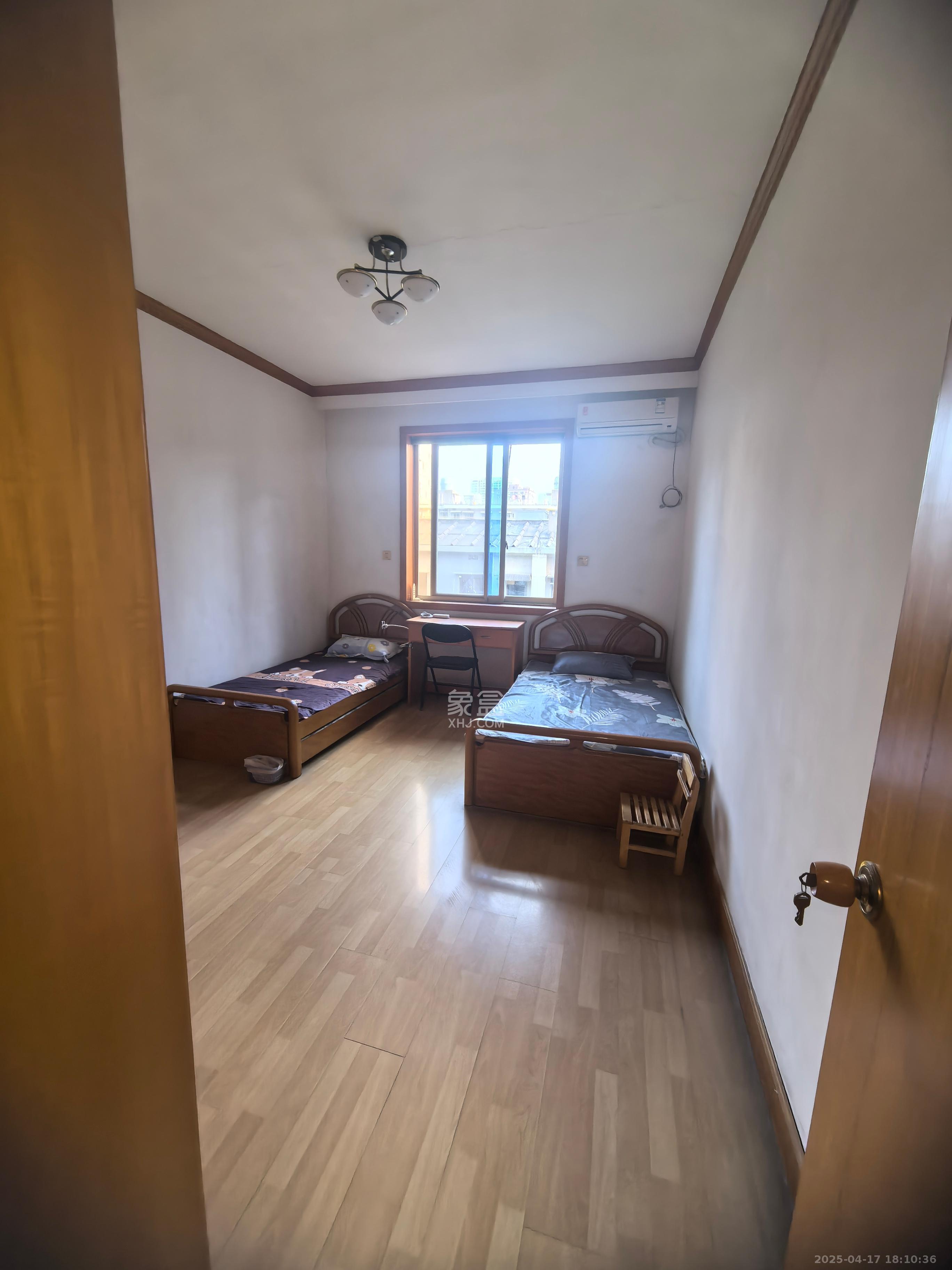 公用事业管理局宿舍  2室2厅1卫   2000.00元/月