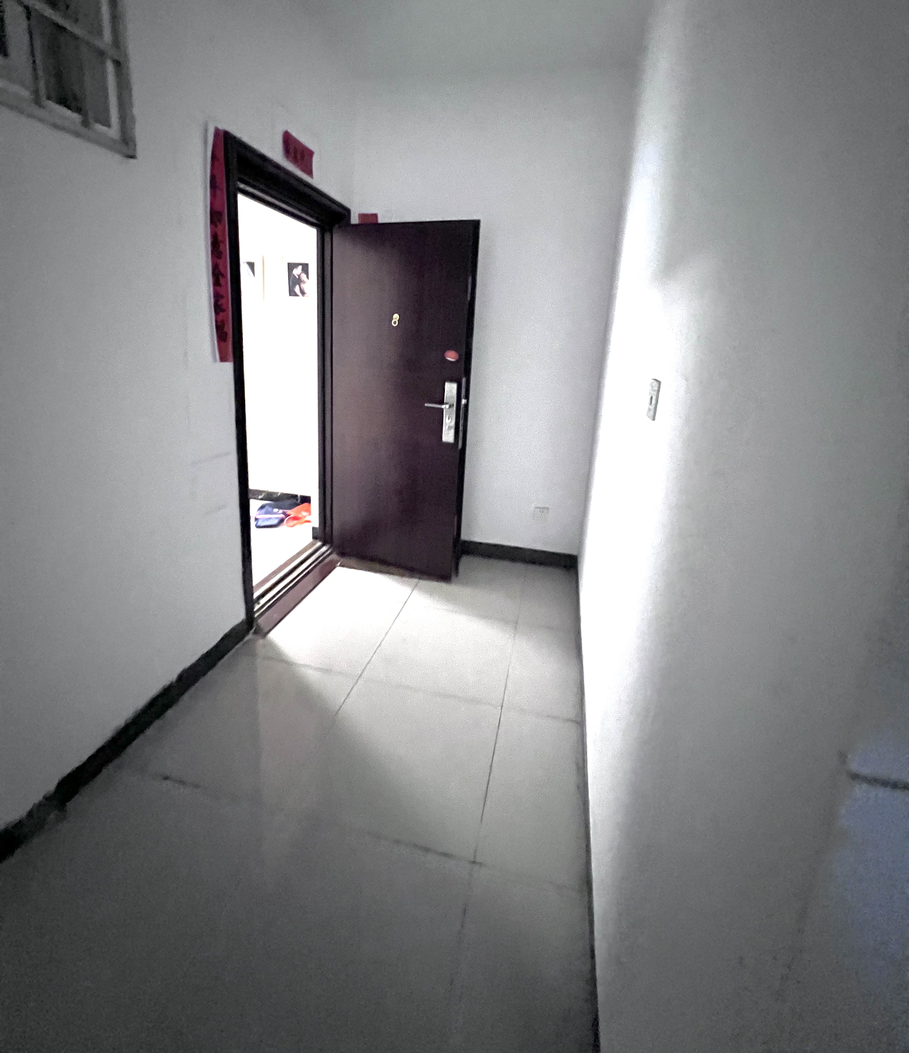 学苑公寓  4室2厅2卫   3700.00元/月室内图