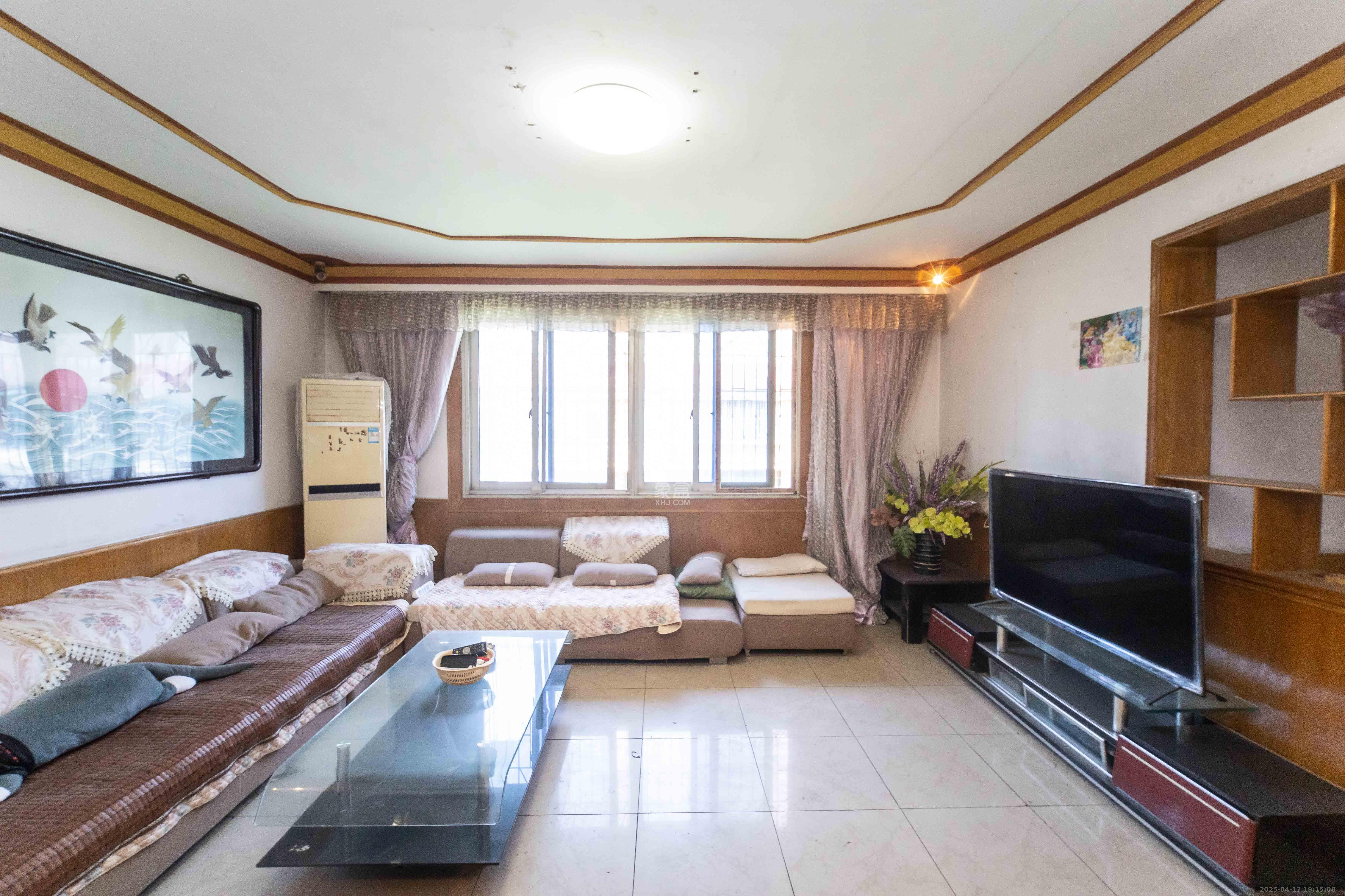 芙蓉区教师村 3室2厅1卫 55.0万 芙蓉区教师村 3室2厅1卫 55.0万客厅