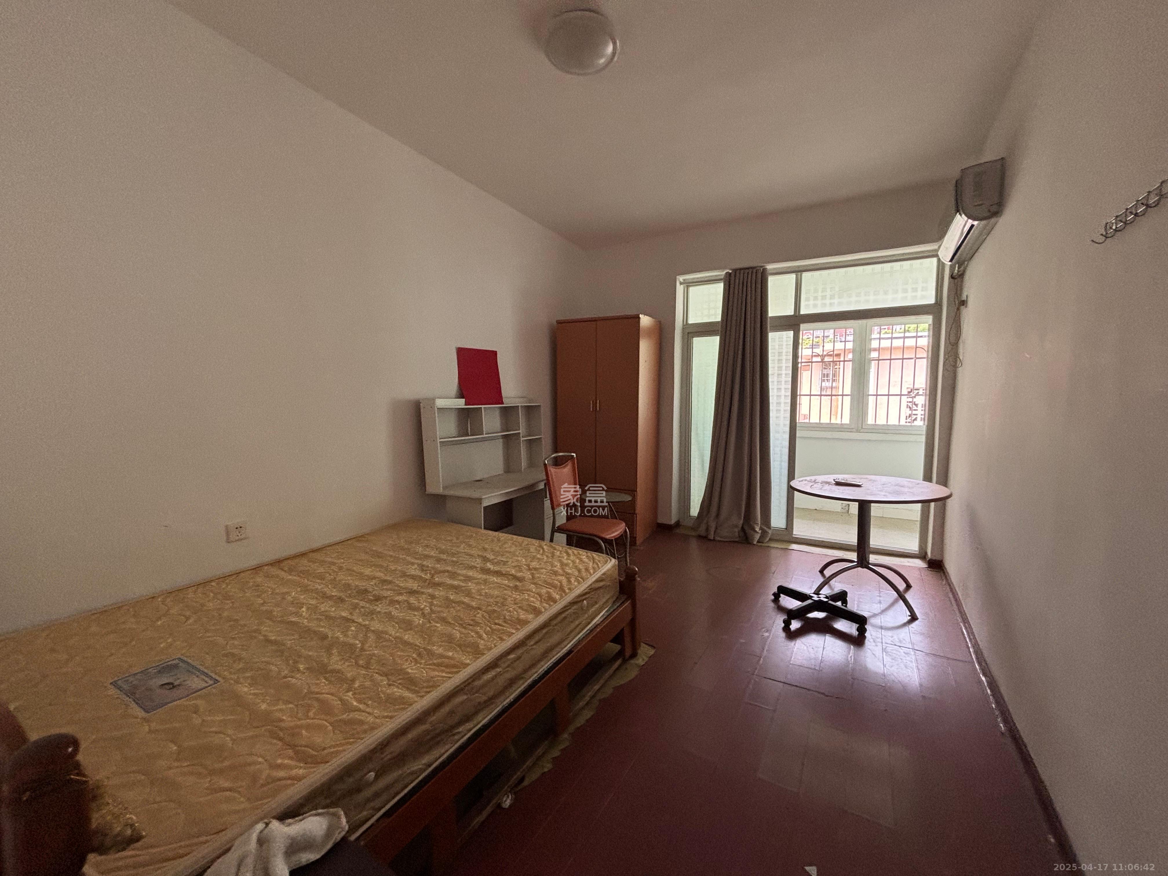 红花坡社区 2室1厅1卫 1100.0元/月 红花坡社区 2室1厅1卫 1100.0元/月室内图