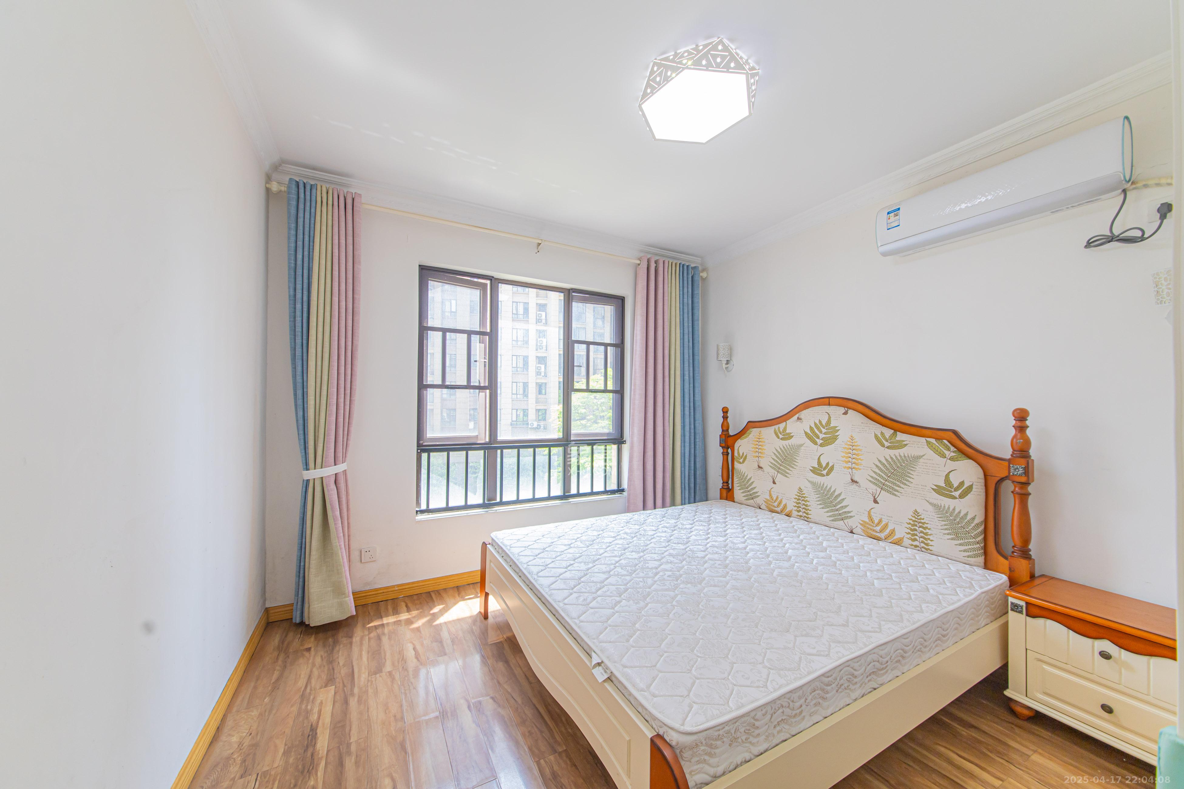 鑫远悦城(鑫远悦时代) 3室2厅1卫 88.5万 鑫远悦城(鑫远悦时代) 3室2厅1卫 88.5万卧室