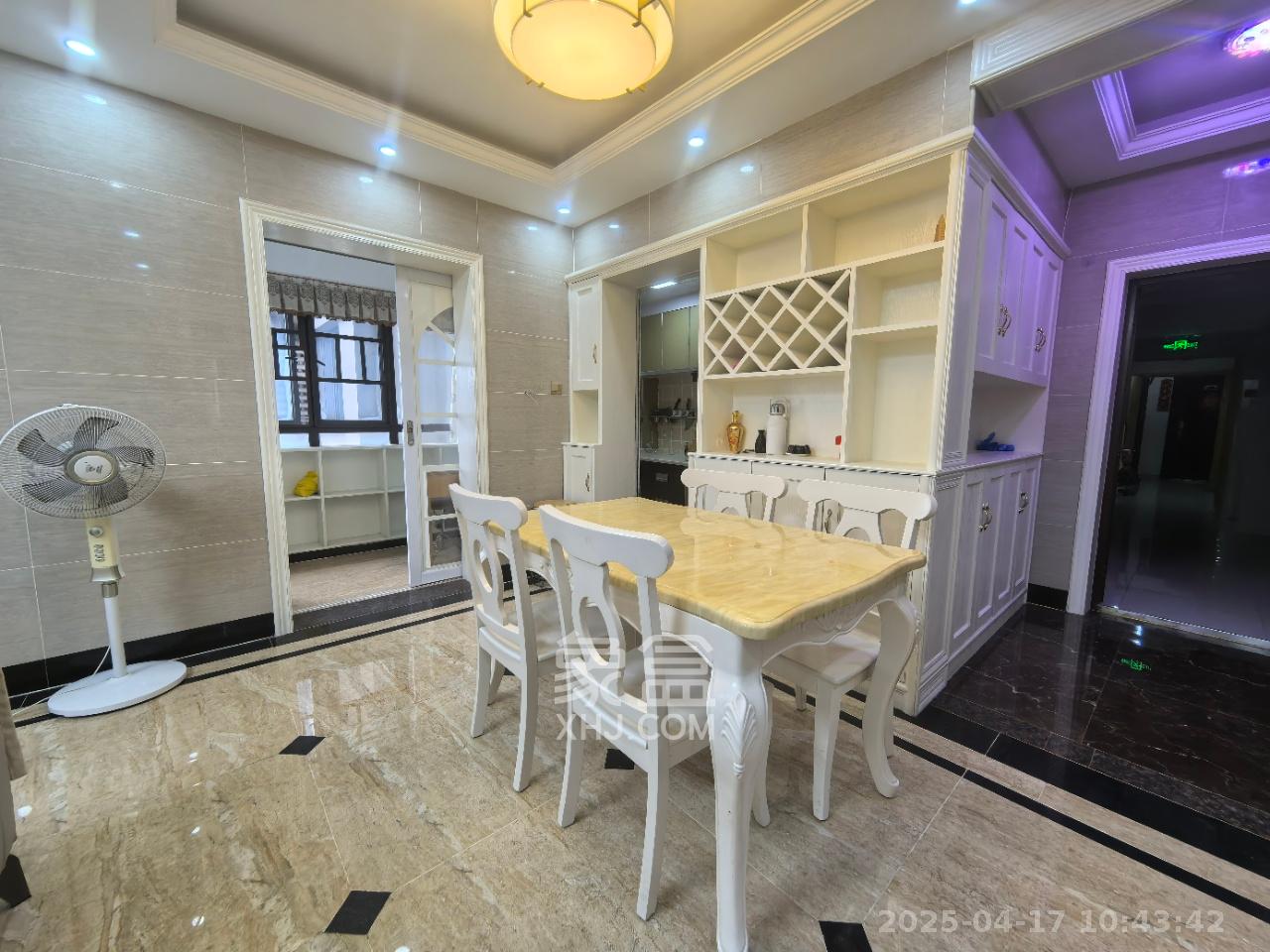 梅溪湖合能璞丽 3室2厅2卫 2400.0元/月 梅溪湖合能璞丽 3室2厅2卫 2400.0元/月室内图