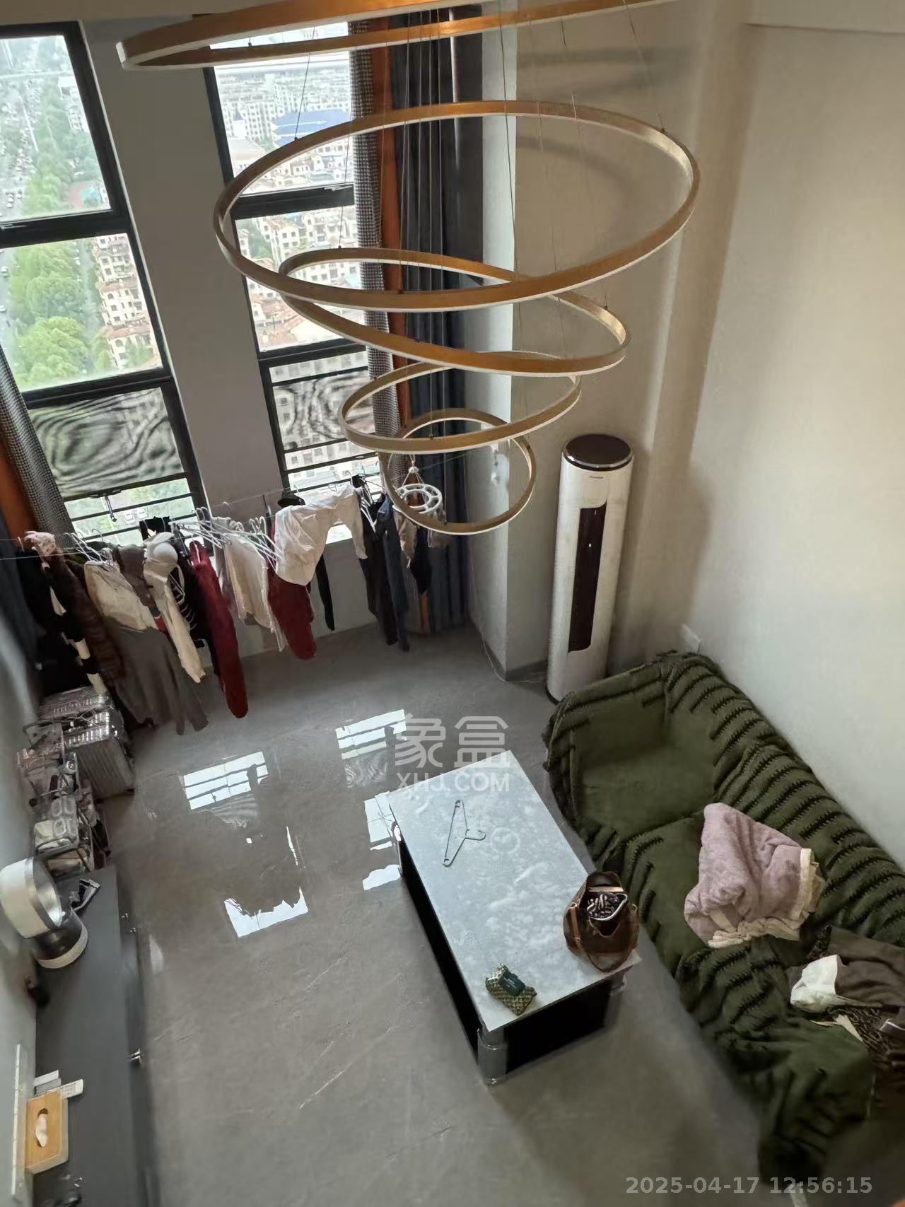 华润置地广场二期 2室2厅1卫 1750.0元/月 华润置地广场二期 2室2厅1卫 1750.0元/月室内图