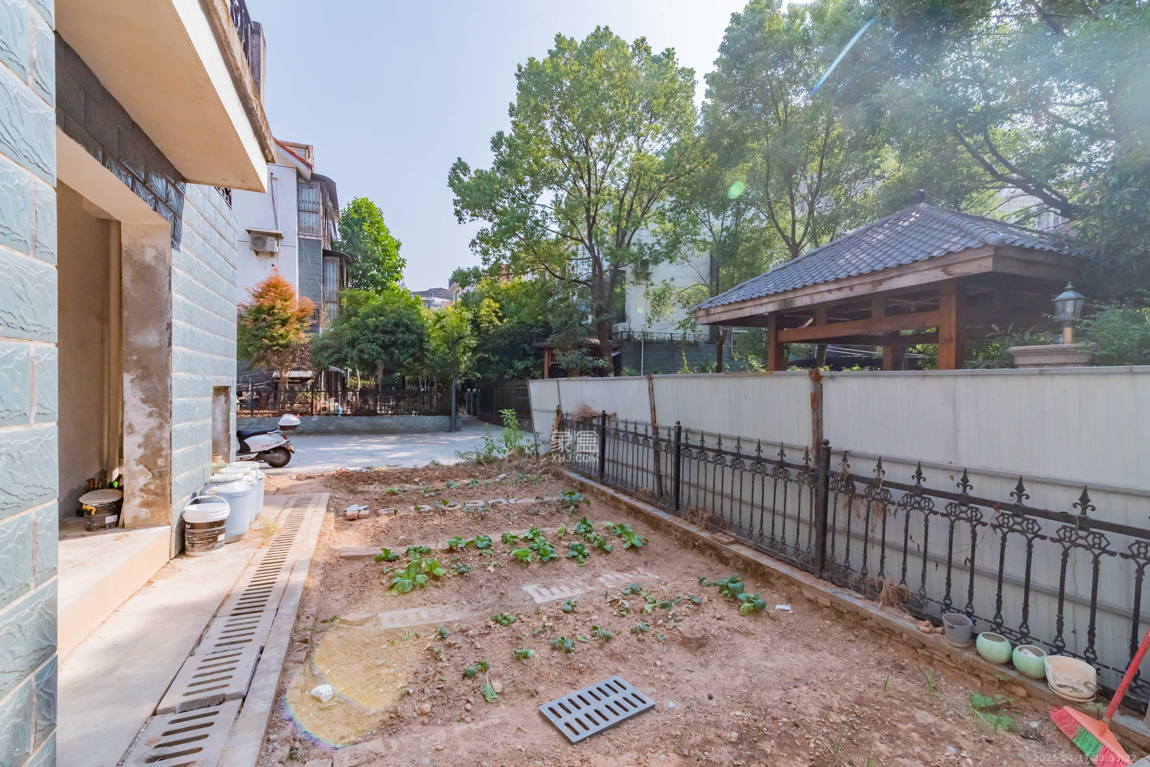 御景龙城  5室2厅3卫   400.00万其他