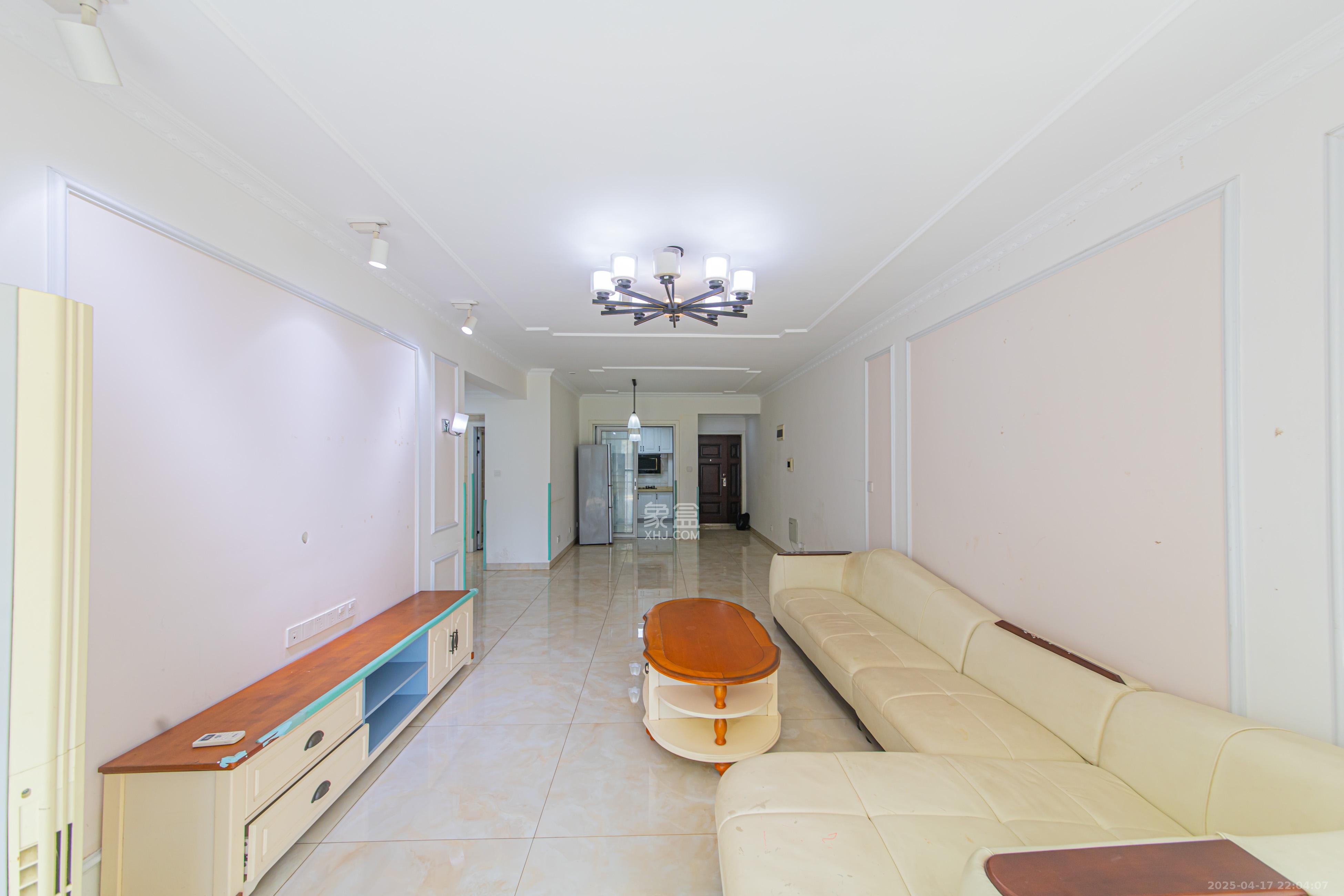 鑫远悦城(鑫远悦时代) 3室2厅1卫 88.5万 鑫远悦城(鑫远悦时代) 3室2厅1卫 88.5万客厅