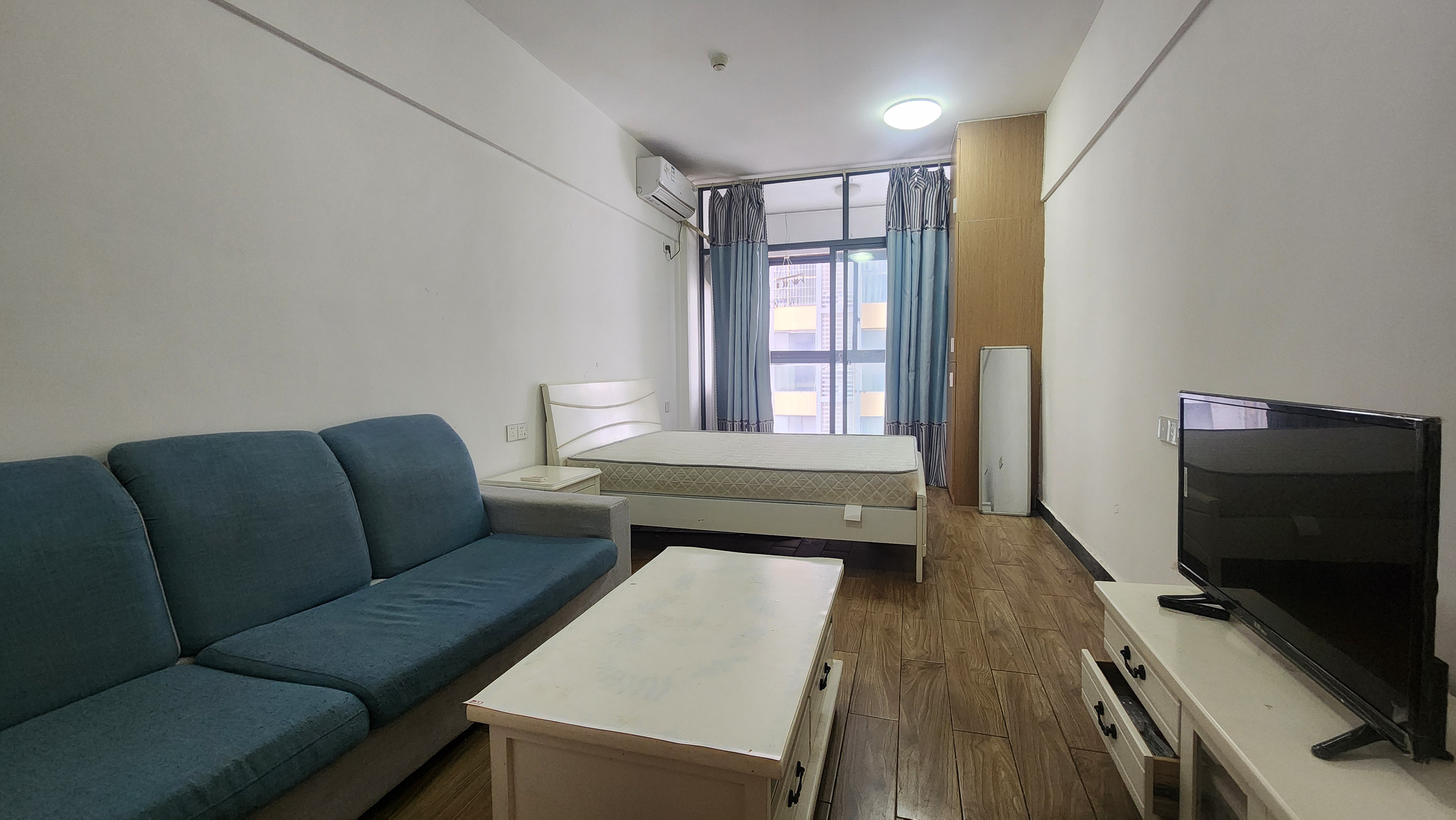 珠江愉景新城  1室1厅1卫   1200.00元/月