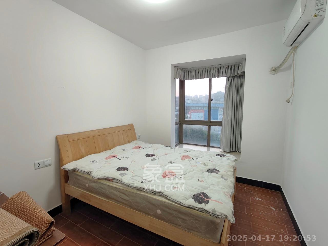 阳光晶城 4室2厅2卫 2600.0元/月 阳光晶城 4室2厅2卫 2600.0元/月室内图