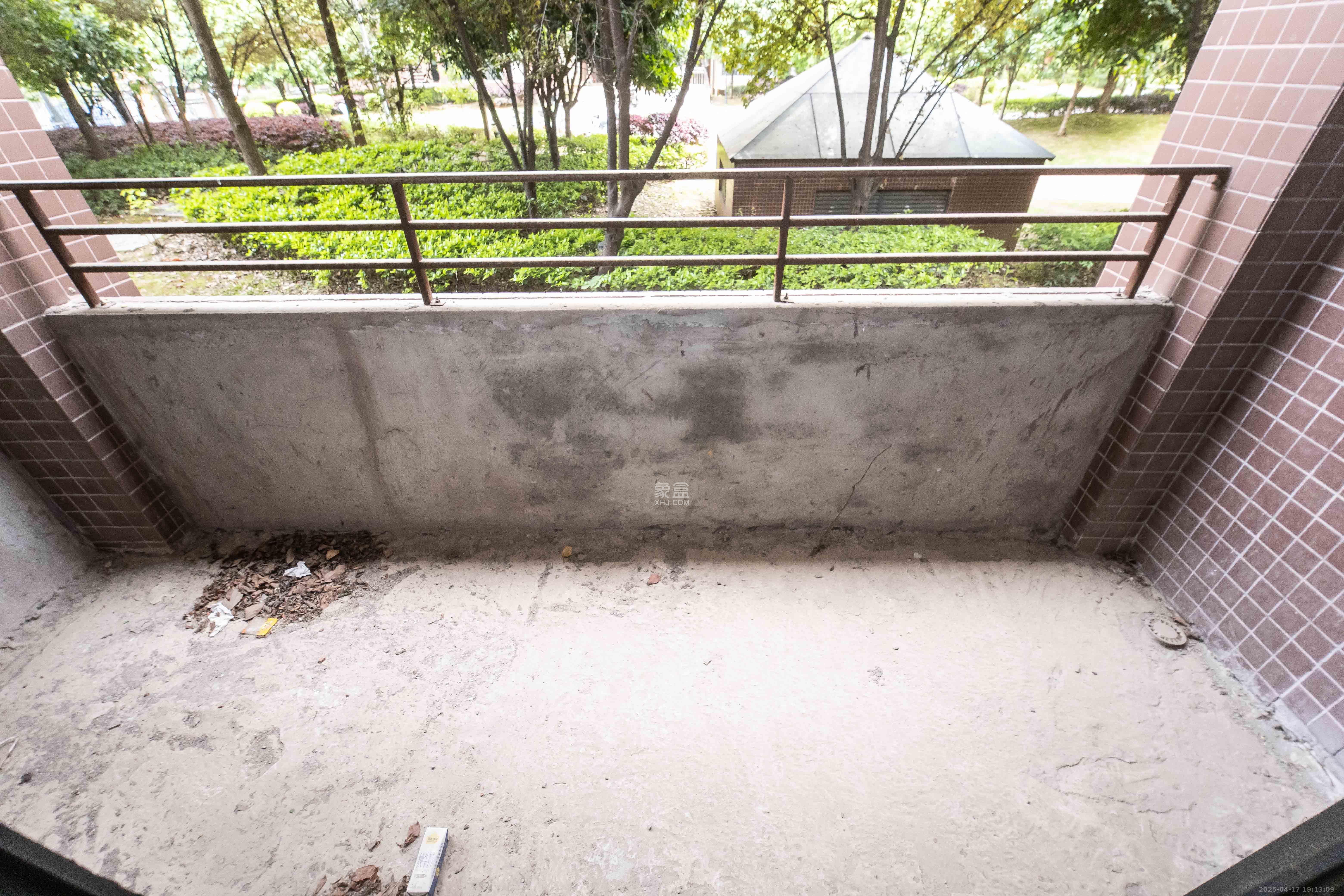 锦湘国际星城四期(金丽苑) 3室2厅2卫 110.0万 锦湘国际星城四期(金丽苑) 3室2厅2卫 110.0万阳台