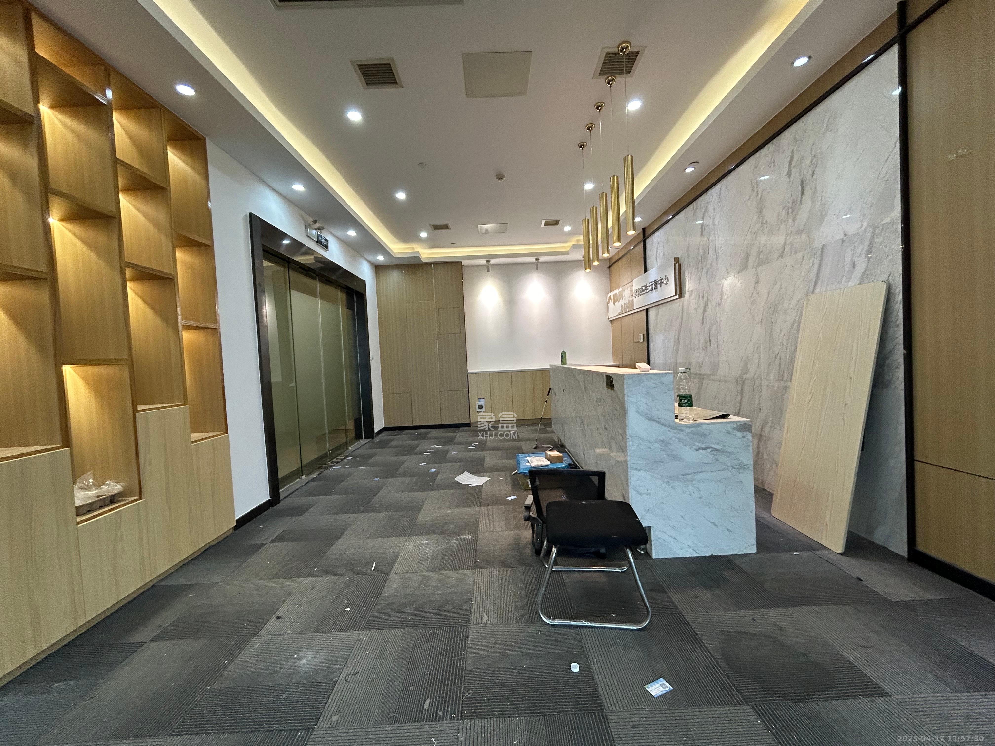 綠地中央廣場   345.0㎡     20000.00元/月室內(nèi)圖