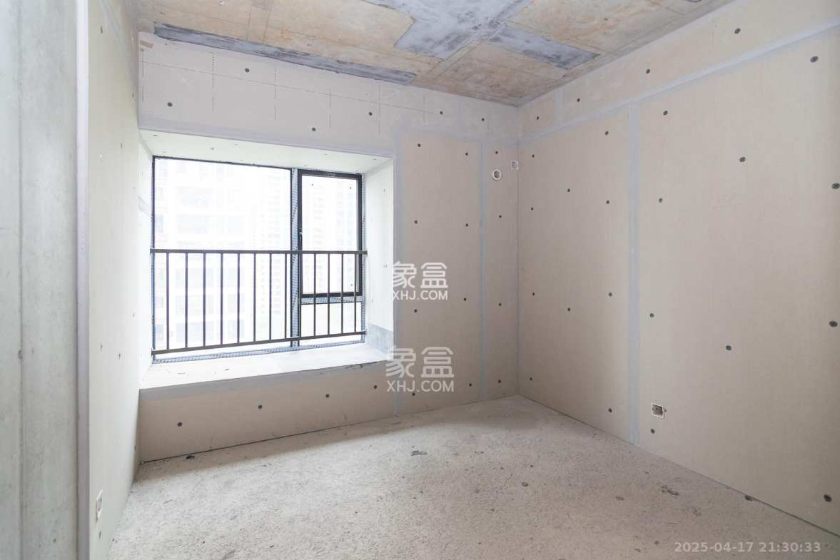 润和雅郡(润和紫郡六期) 4室2厅2卫 120.8万 润和雅郡(润和紫郡六期) 4室2厅2卫 120.8万卧室