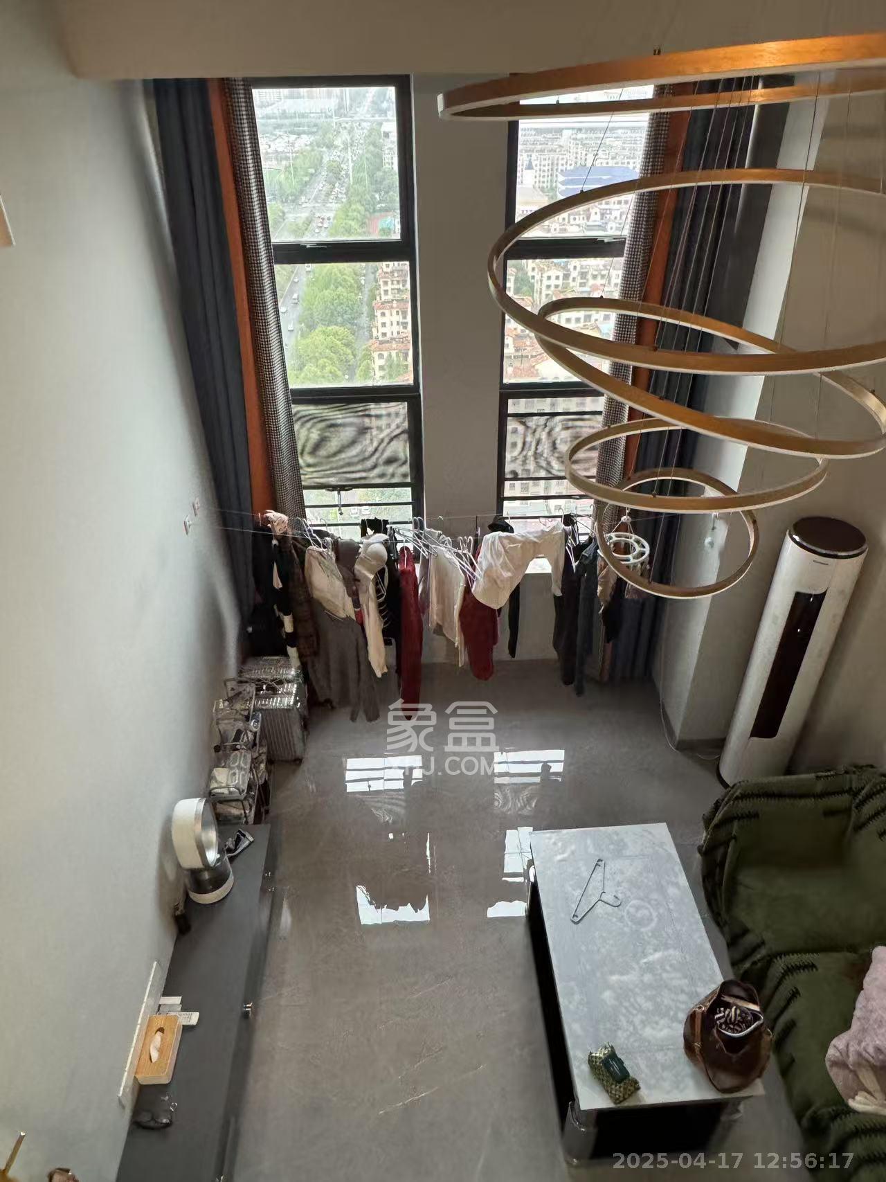 华润置地广场二期 2室2厅1卫 1750.0元/月 华润置地广场二期 2室2厅1卫 1750.0元/月室内图