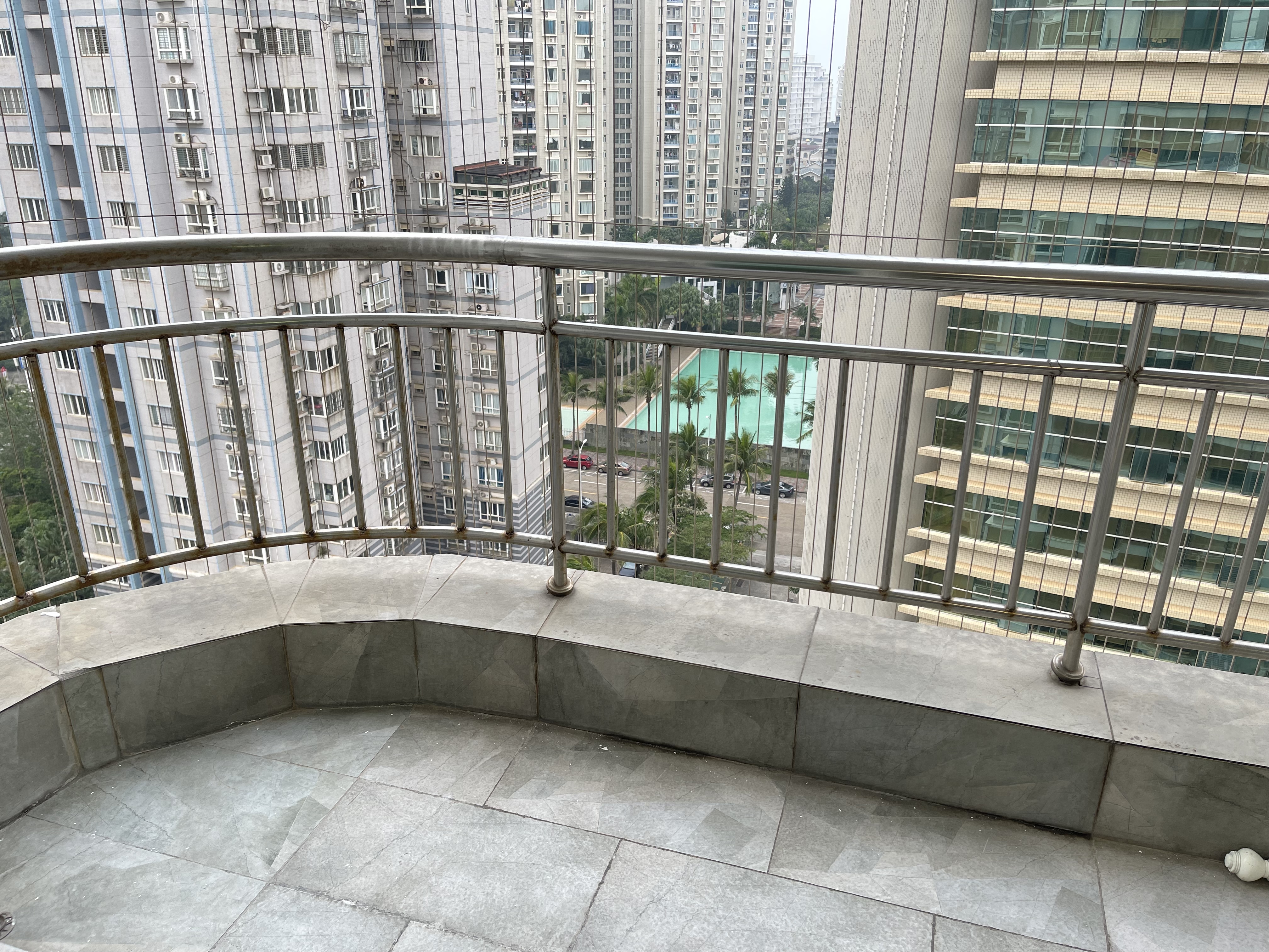 金叶花园 3室2厅1卫 300.0万 金叶花园 3室2厅1卫 300.0万客厅