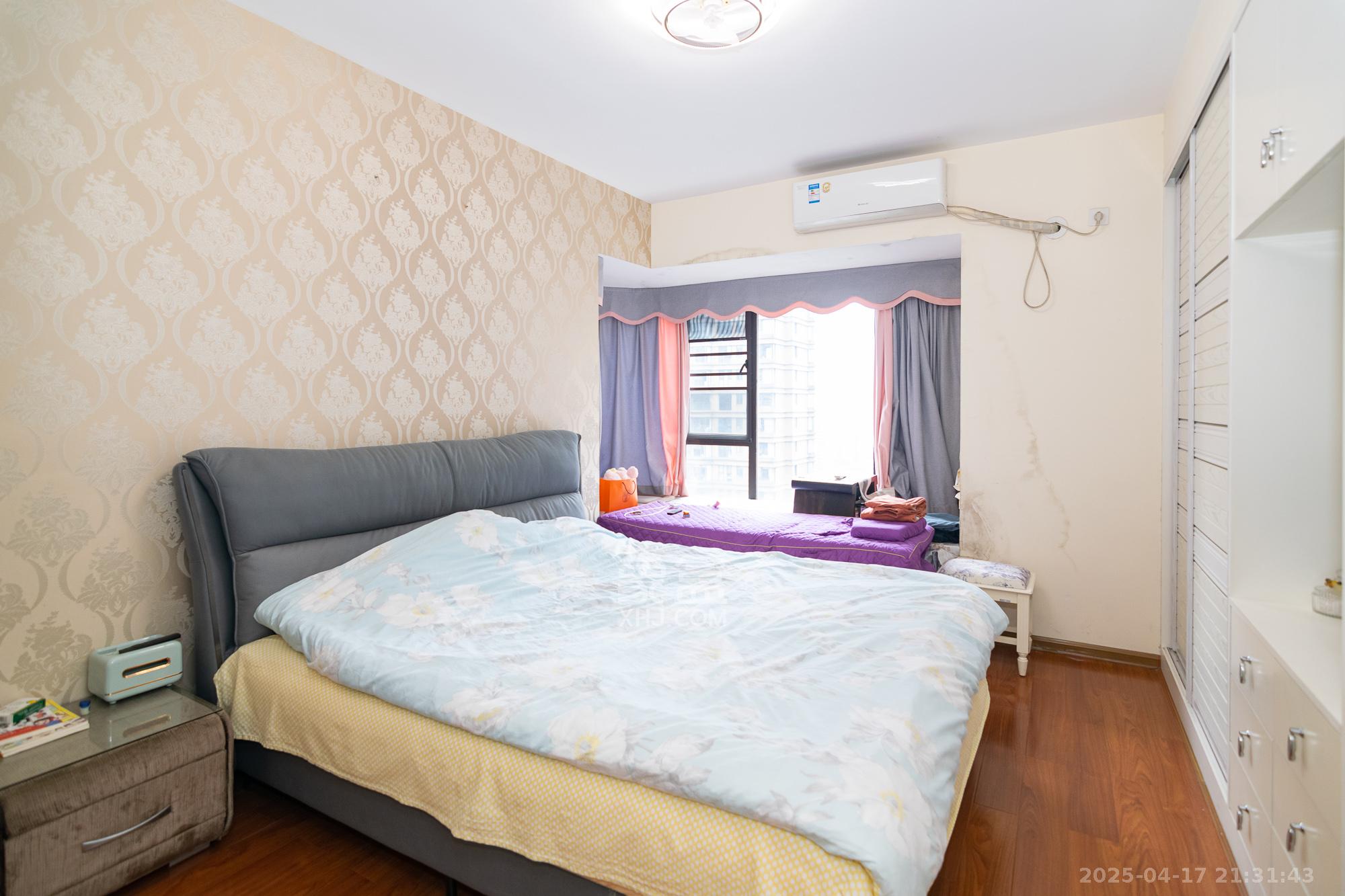 润和紫郡一期 4室2厅2卫 90.0万 润和紫郡一期 4室2厅2卫 90.0万卧室