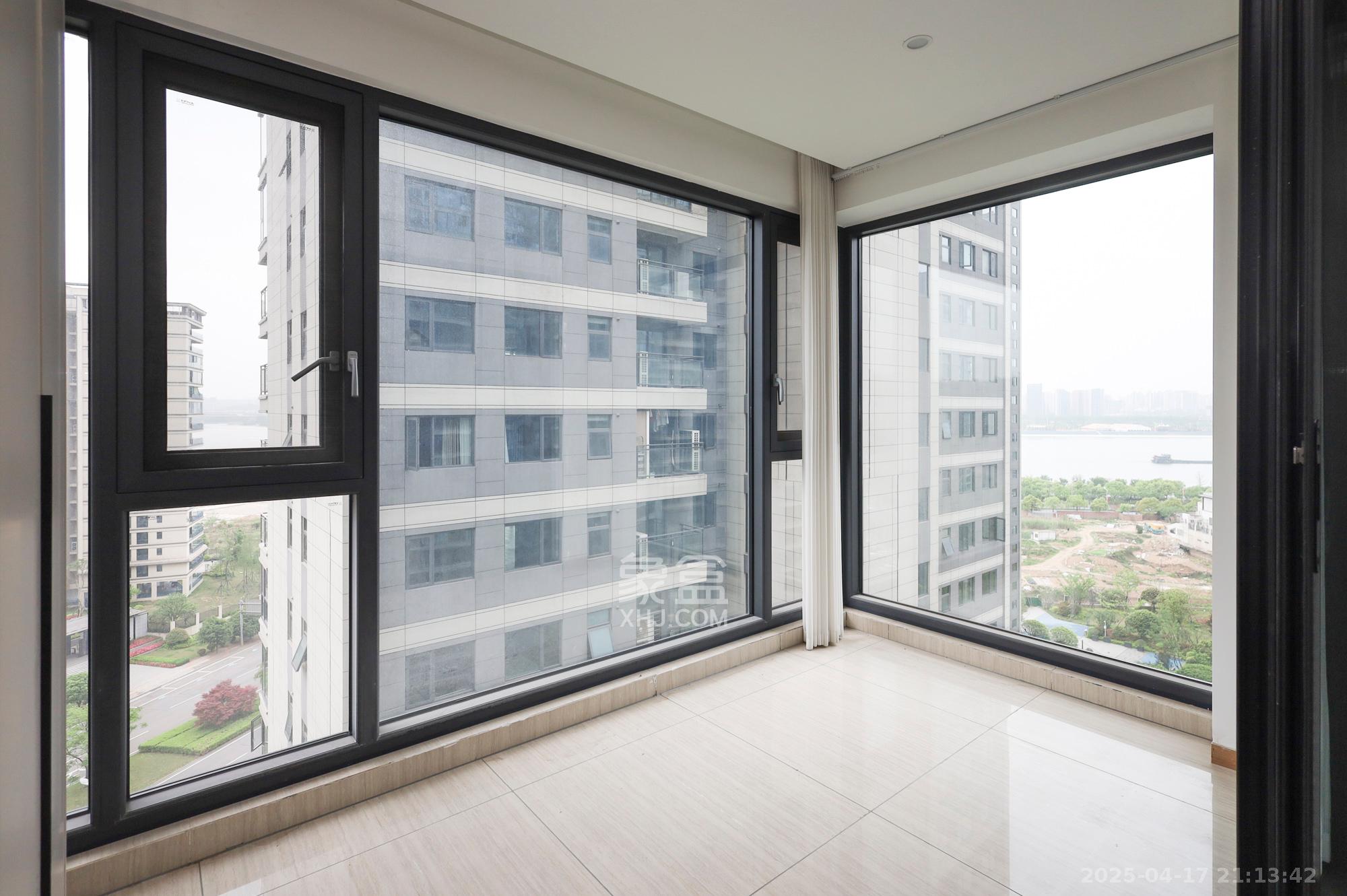 长沙万境潇湘 5室2厅2卫 298.6万 长沙万境潇湘 5室2厅2卫 298.6万阳台