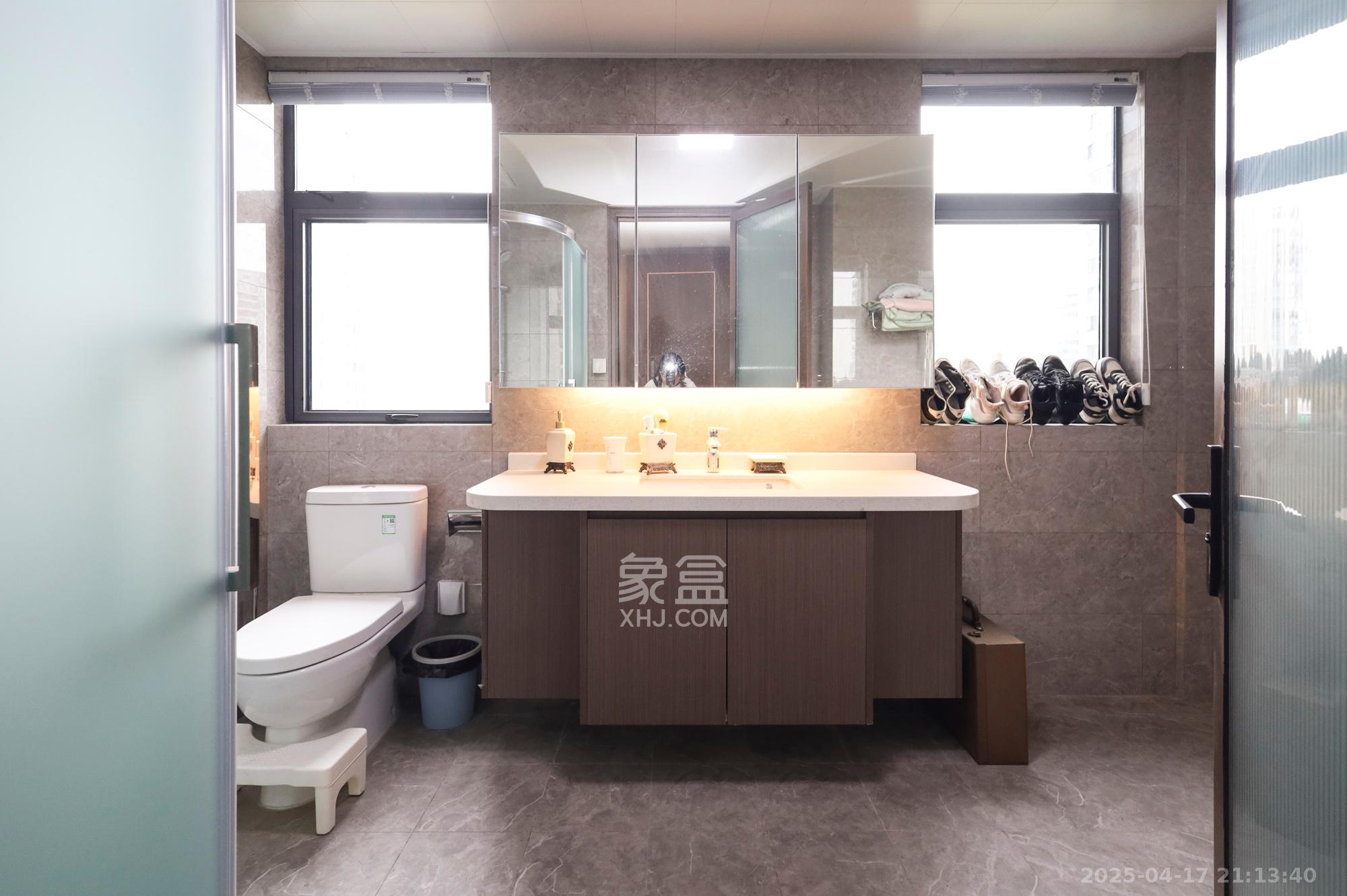 长沙万境潇湘 5室2厅2卫 298.6万 长沙万境潇湘 5室2厅2卫 298.6万卫生间