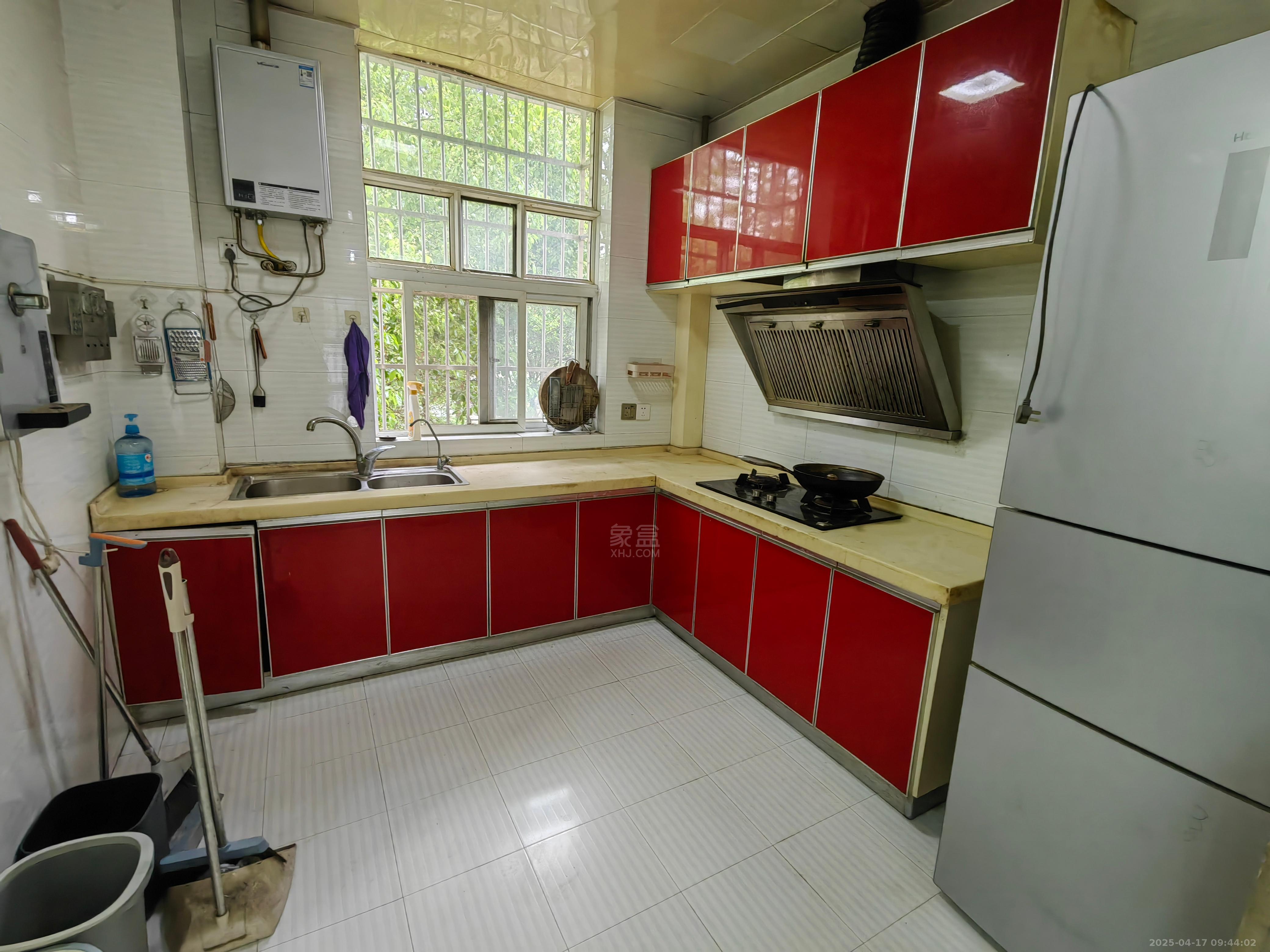 馨竹苑 2室2厅1卫 1000.0元/月 馨竹苑 2室2厅1卫 1000.0元/月室内图