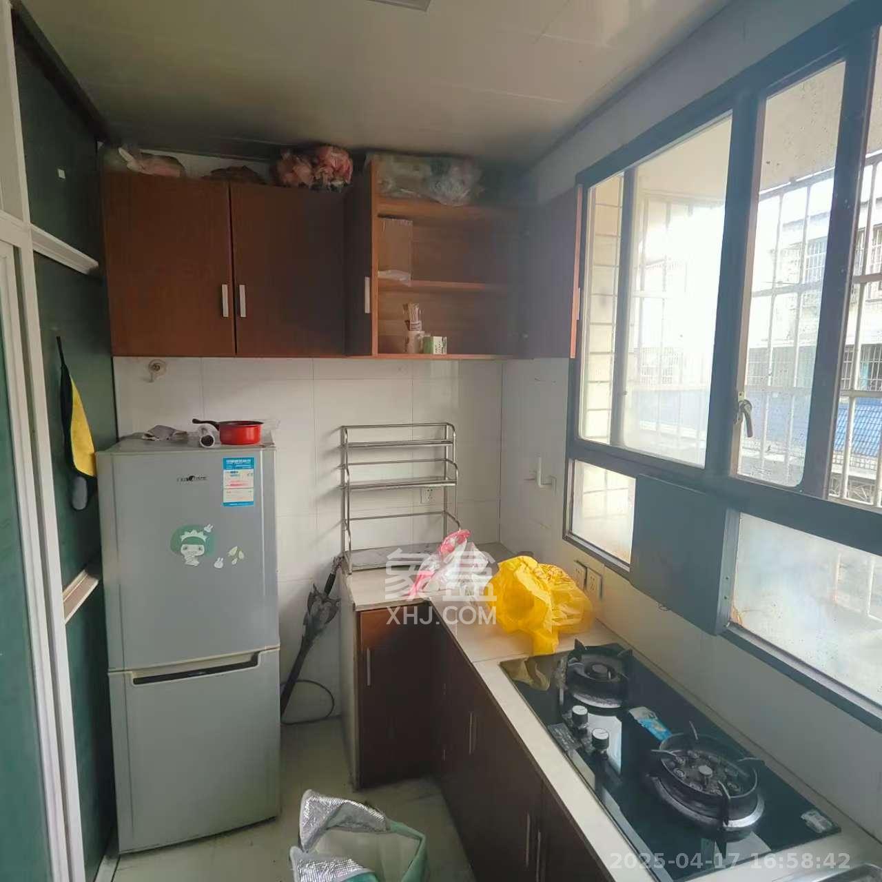 新塘垅小区（高桥物流园）  1室1厅1卫   1350.00元/月室内图