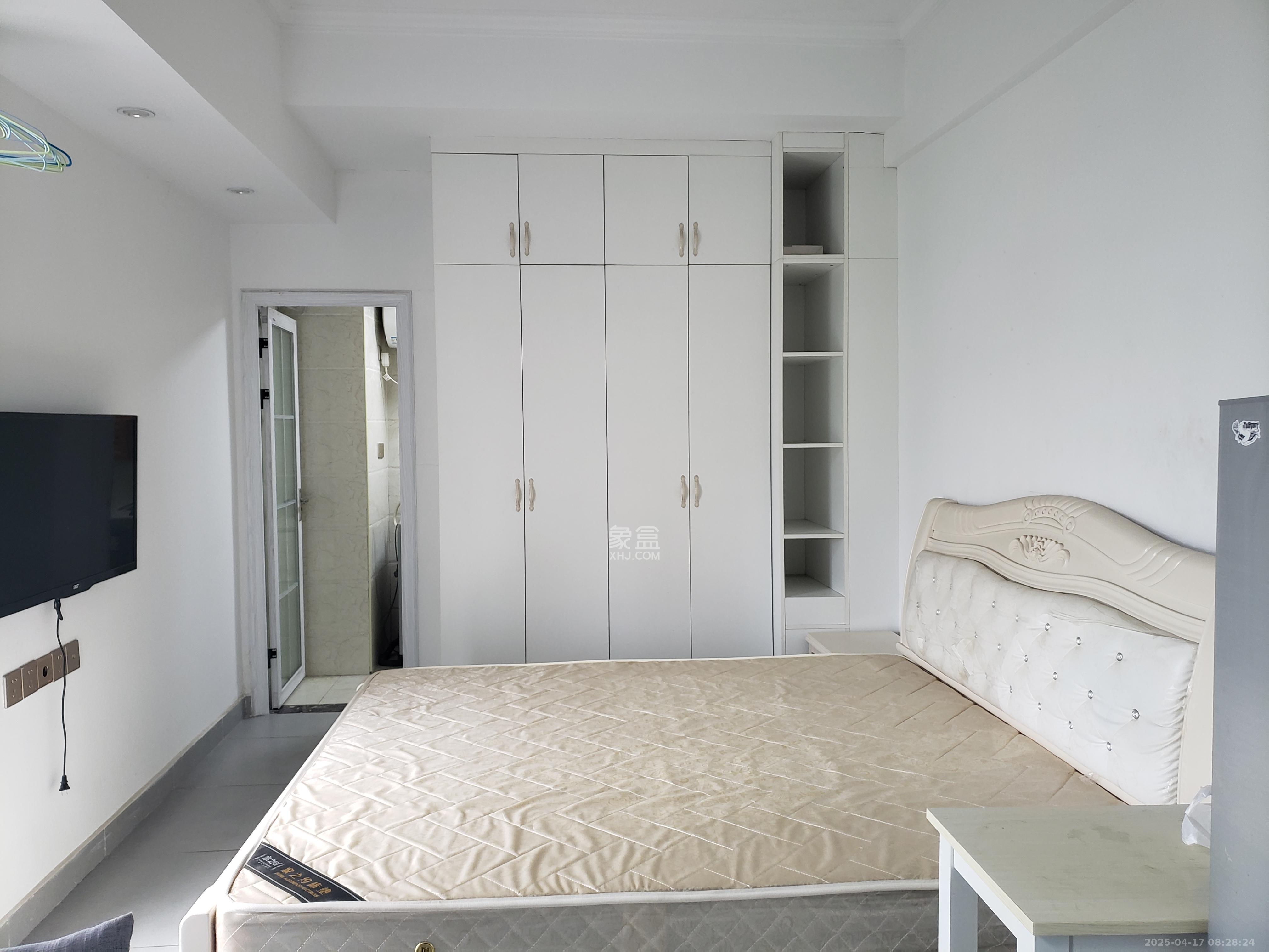 新世界广场 1室1厅1卫 1380.0元/月 新世界广场 1室1厅1卫 1380.0元/月室内图