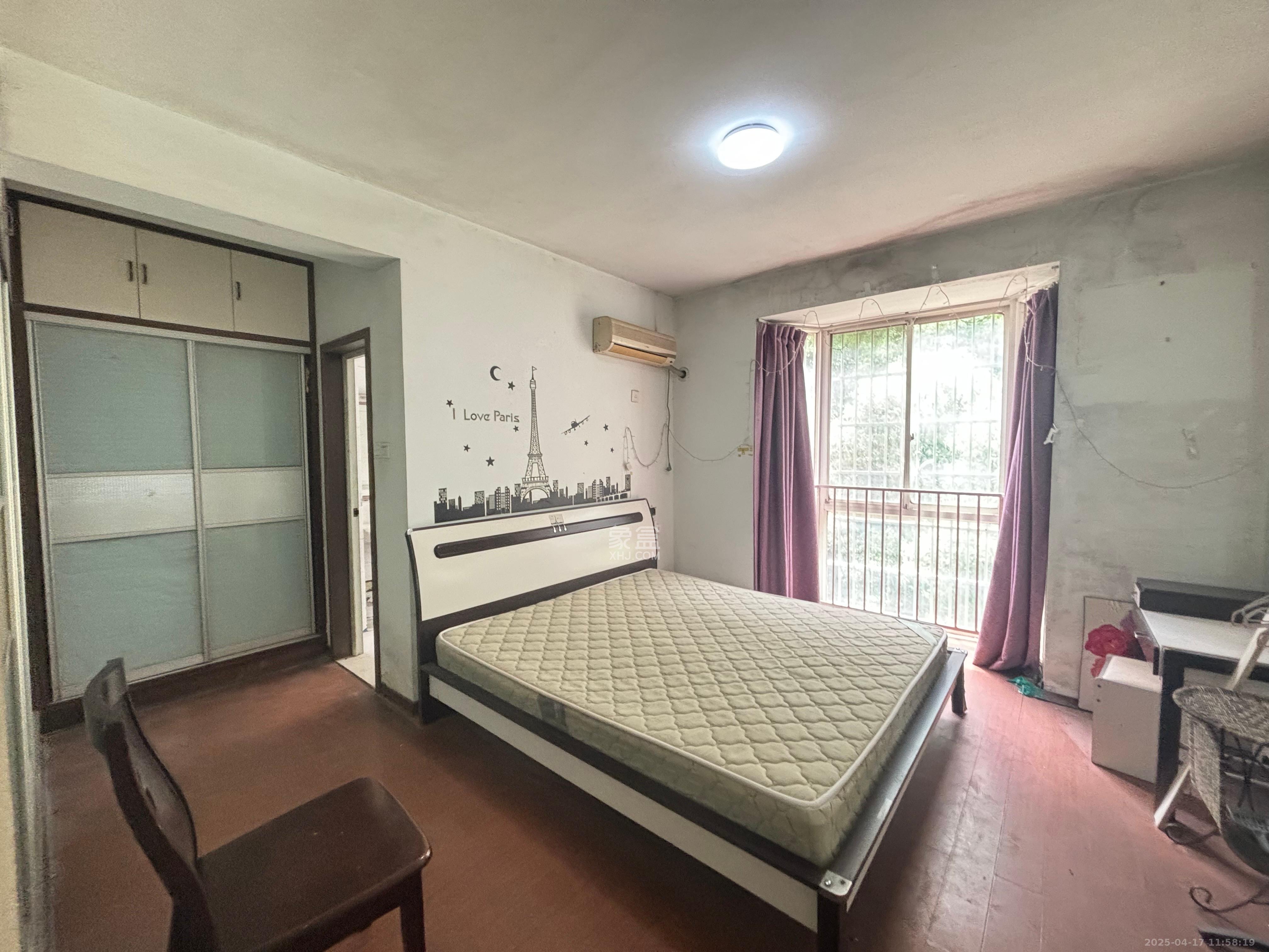 都市春天  1室1厅1卫    1100.0元/月 都市春天  1室1厅1卫    1100.0元/月室内图