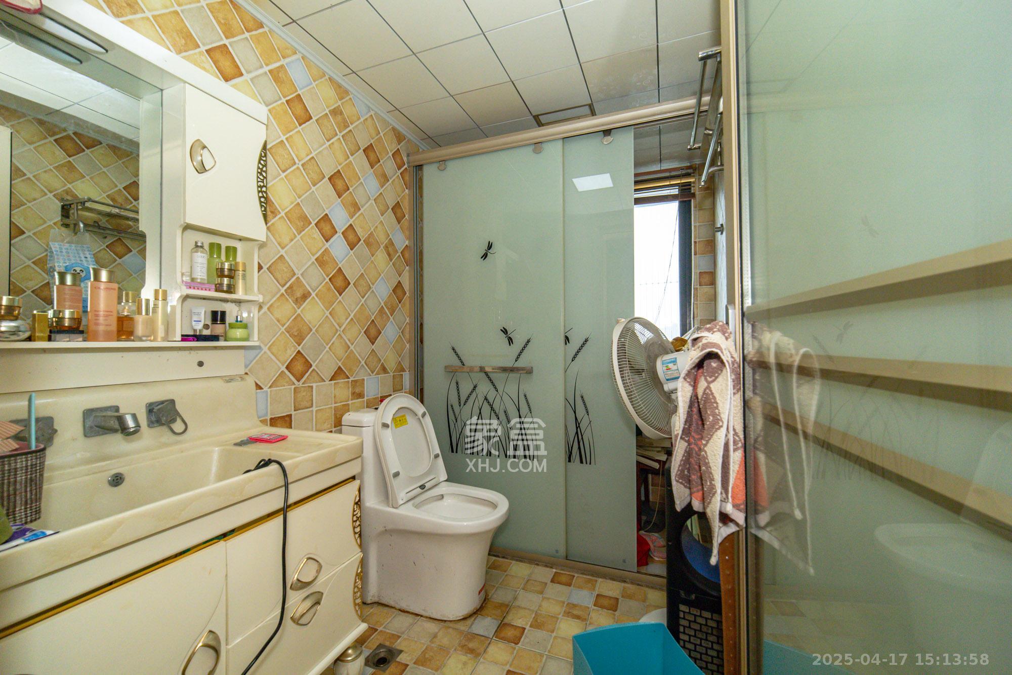 尚都花园城  3室2厅1卫    68.0万卫生间