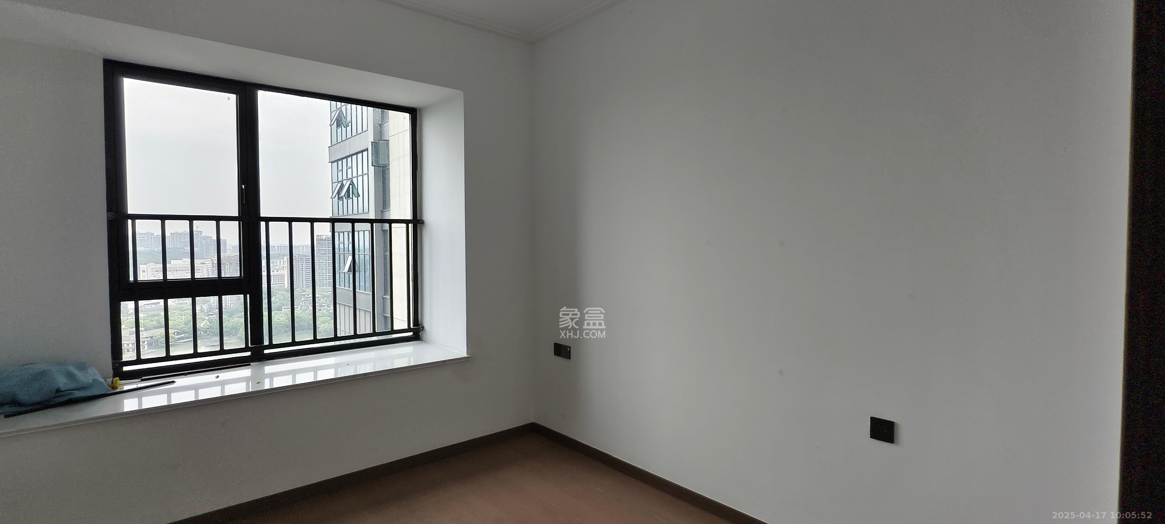 绿地V岛 4室2厅2卫 3800.0元/月 绿地V岛 4室2厅2卫 3800.0元/月室内图