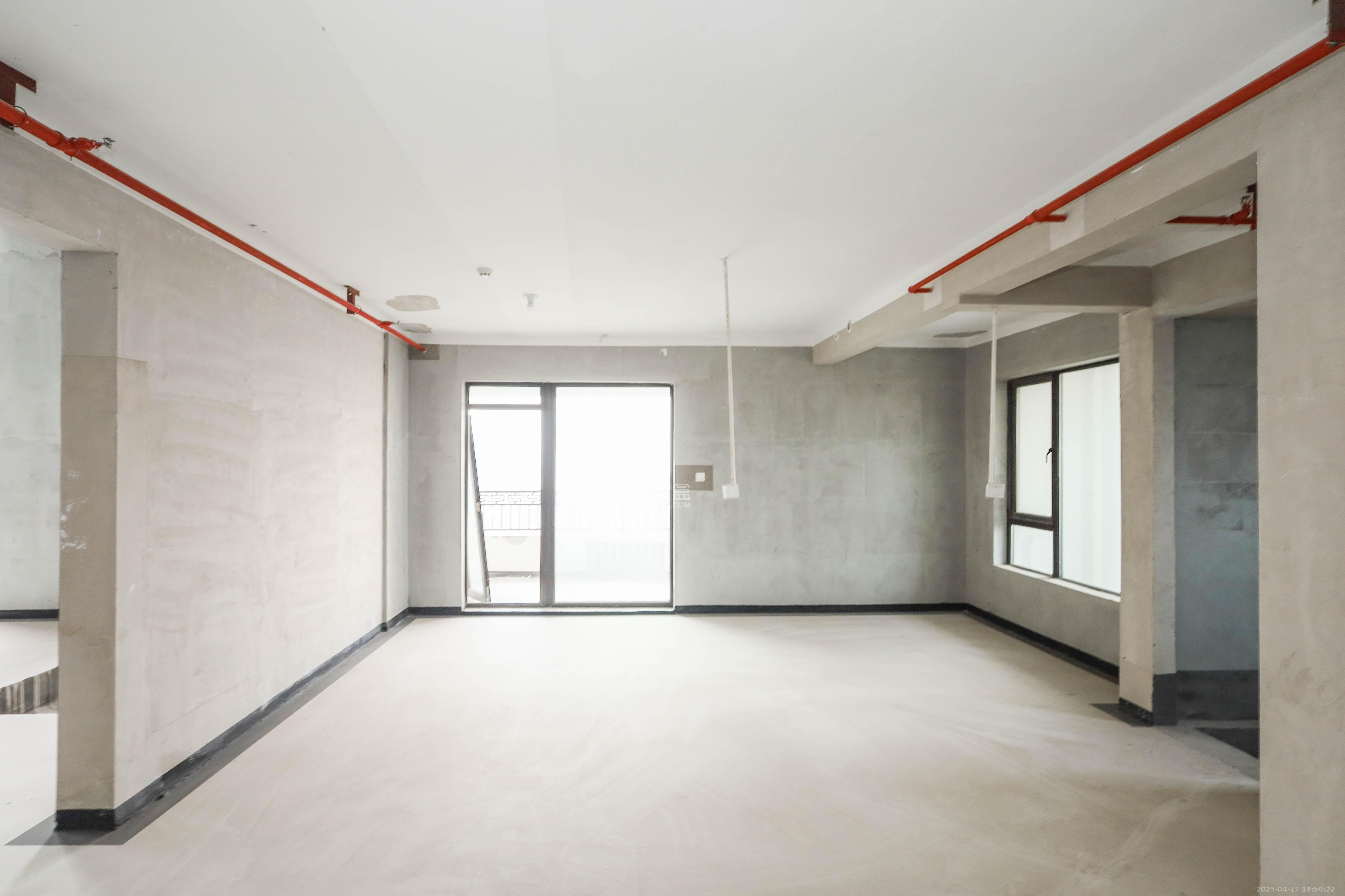 建发央著  4室2厅2卫   220.00万其他